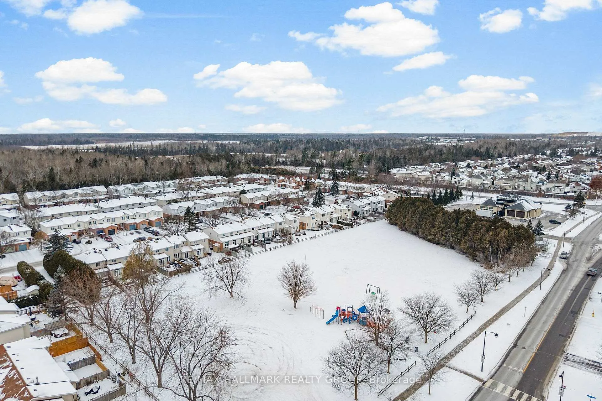 Photo 7 of 139 Whalings Circle, Ottawa, Stittsville (Central) — HOMEH