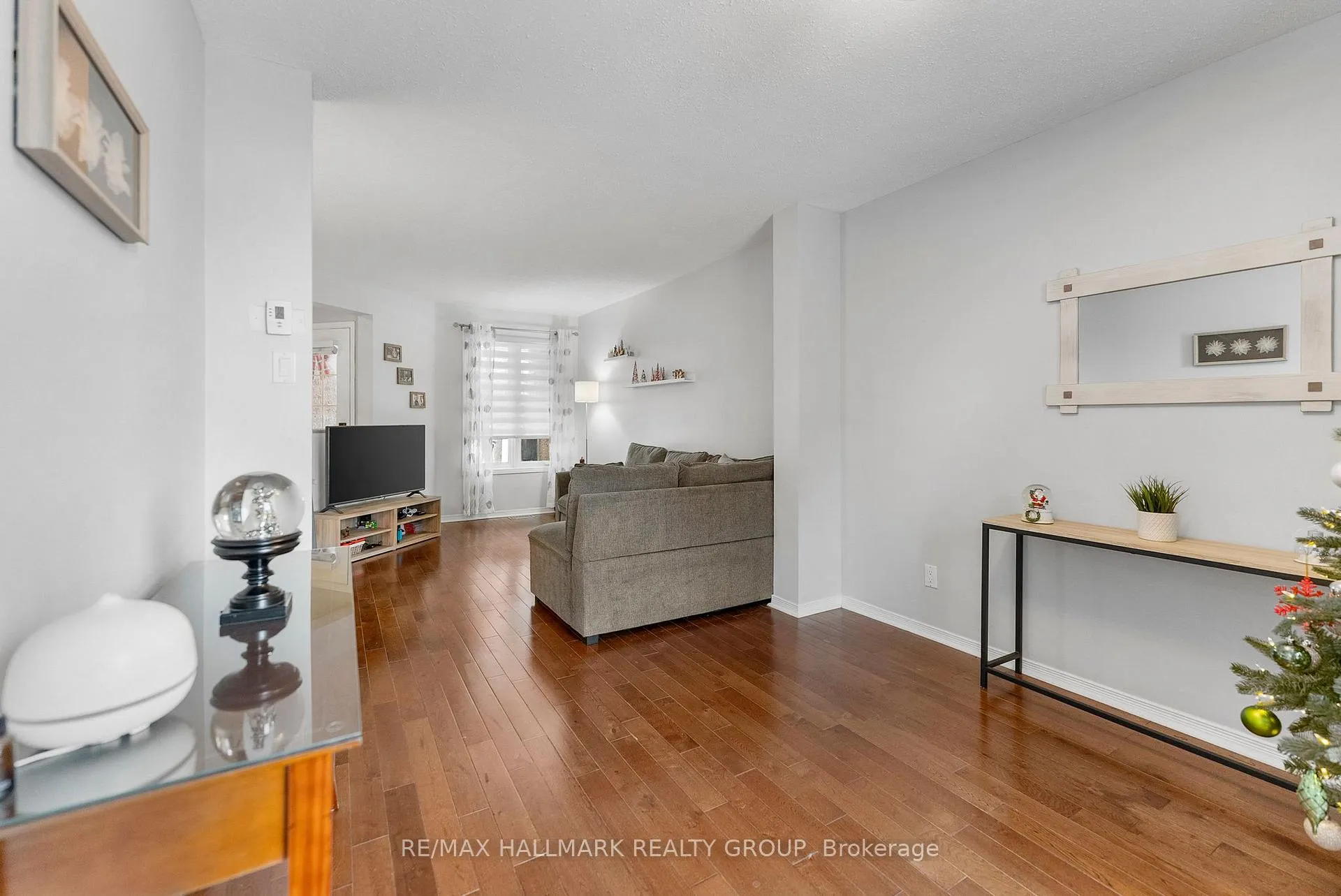 Photo 15 of 139 Whalings Circle, Ottawa, Stittsville (Central) — HOMEH