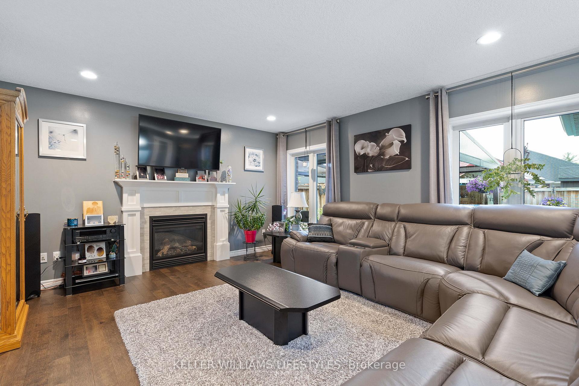 Photo 9 of 104 Westlake Drive, St. Thomas — HOMEH