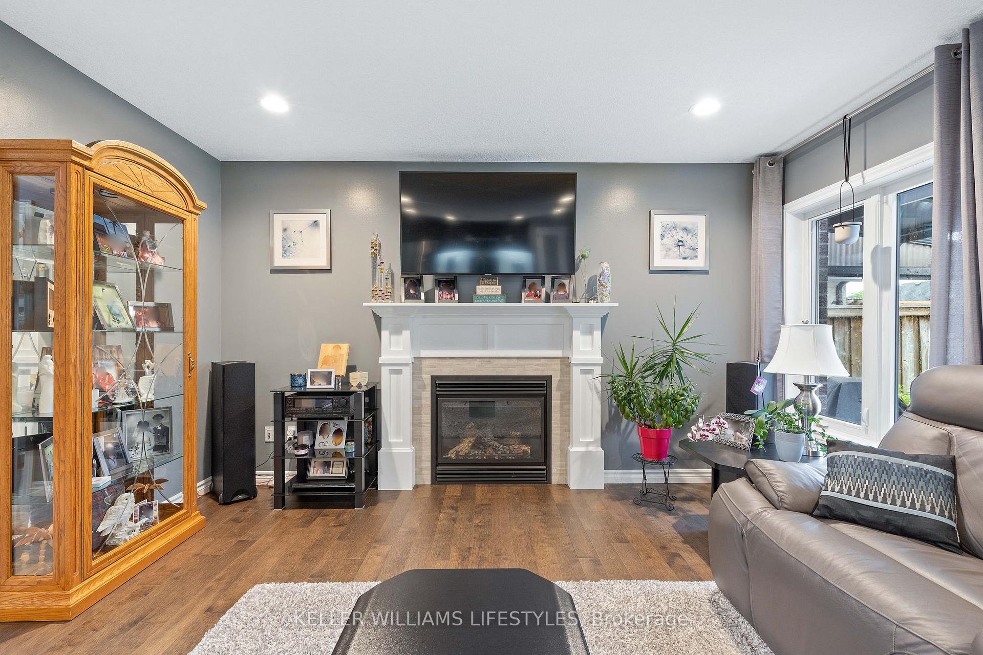 Photo 10 of 104 Westlake Drive, St. Thomas — HOMEH