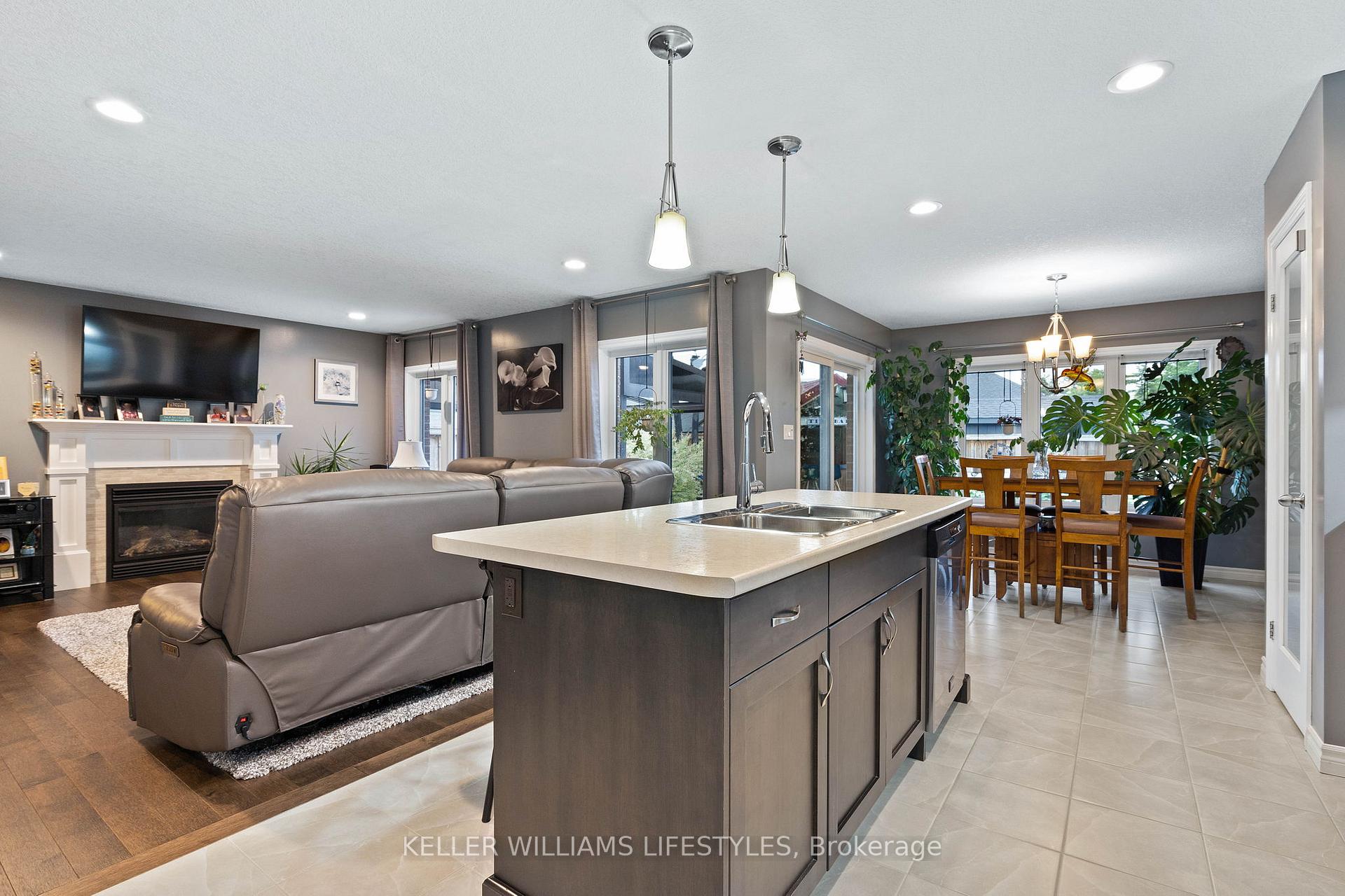 Photo 16 of 104 Westlake Drive, St. Thomas — HOMEH