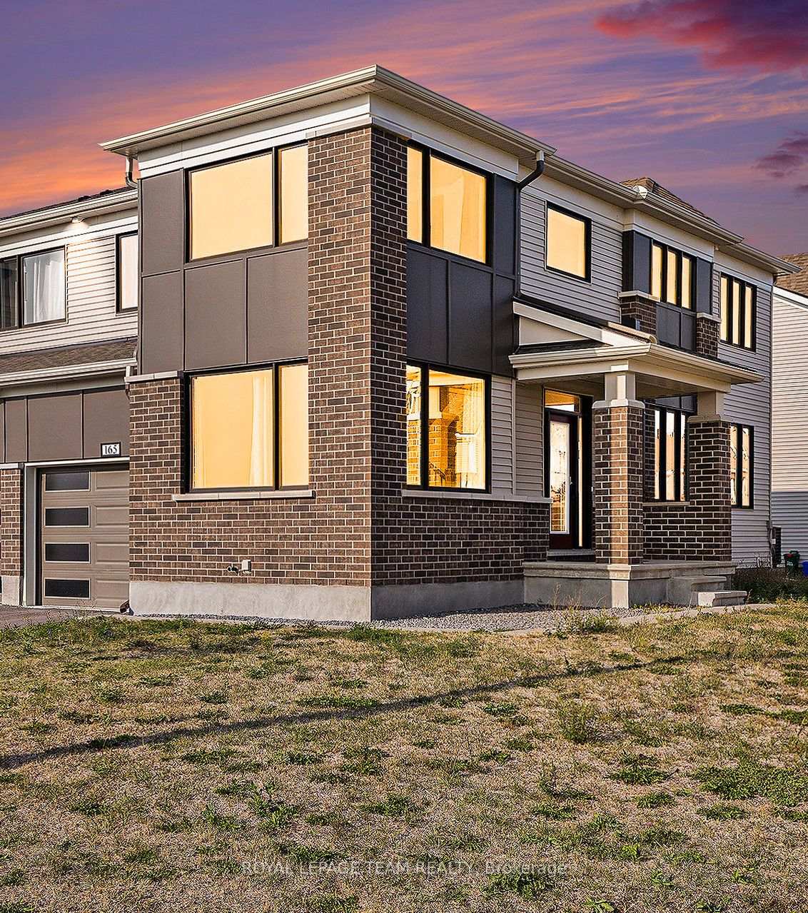 Front of 165 Yearling Circle