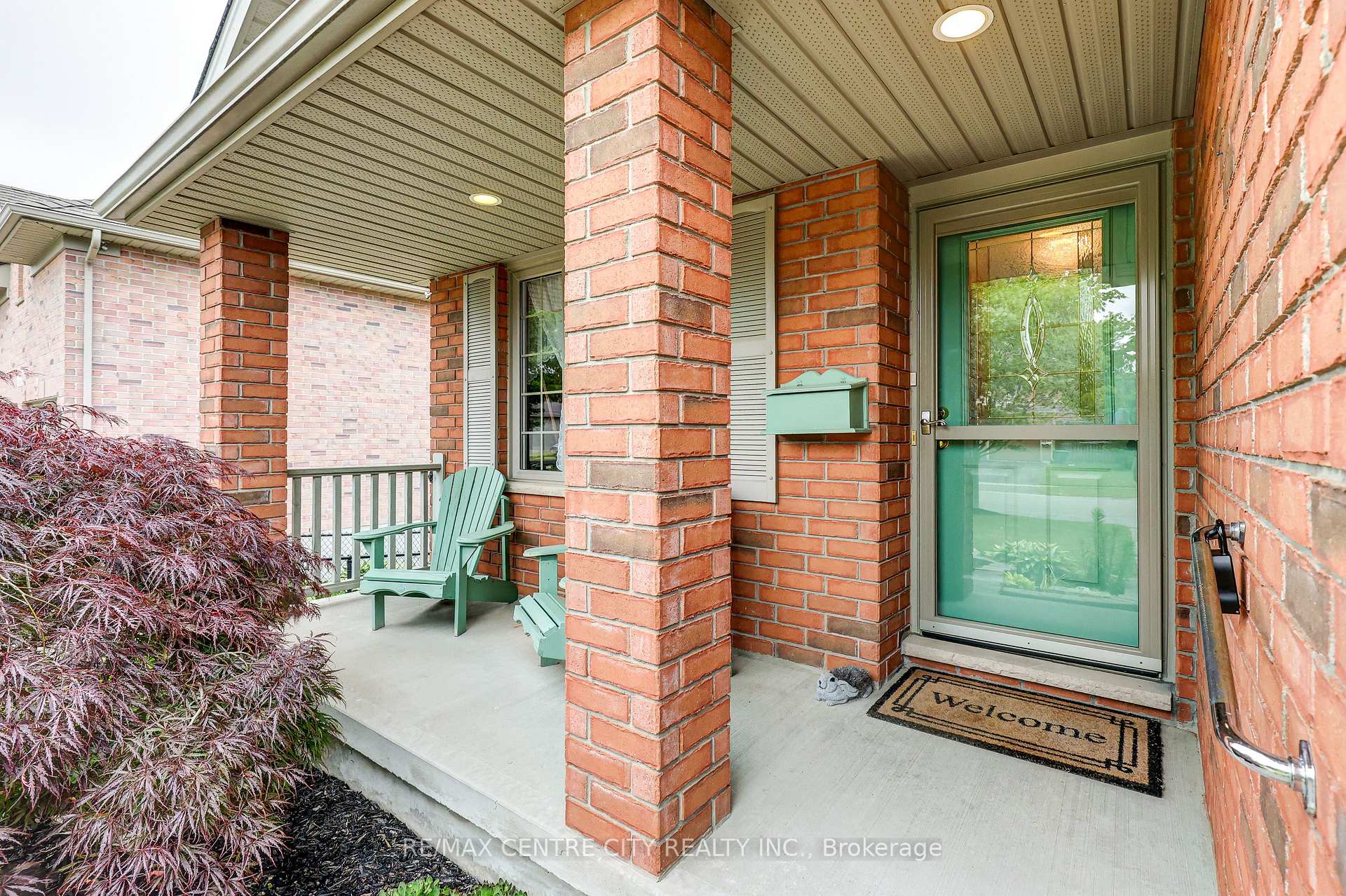 Photo 3 of 29 Hickory Lane, St. Thomas — HOMEH