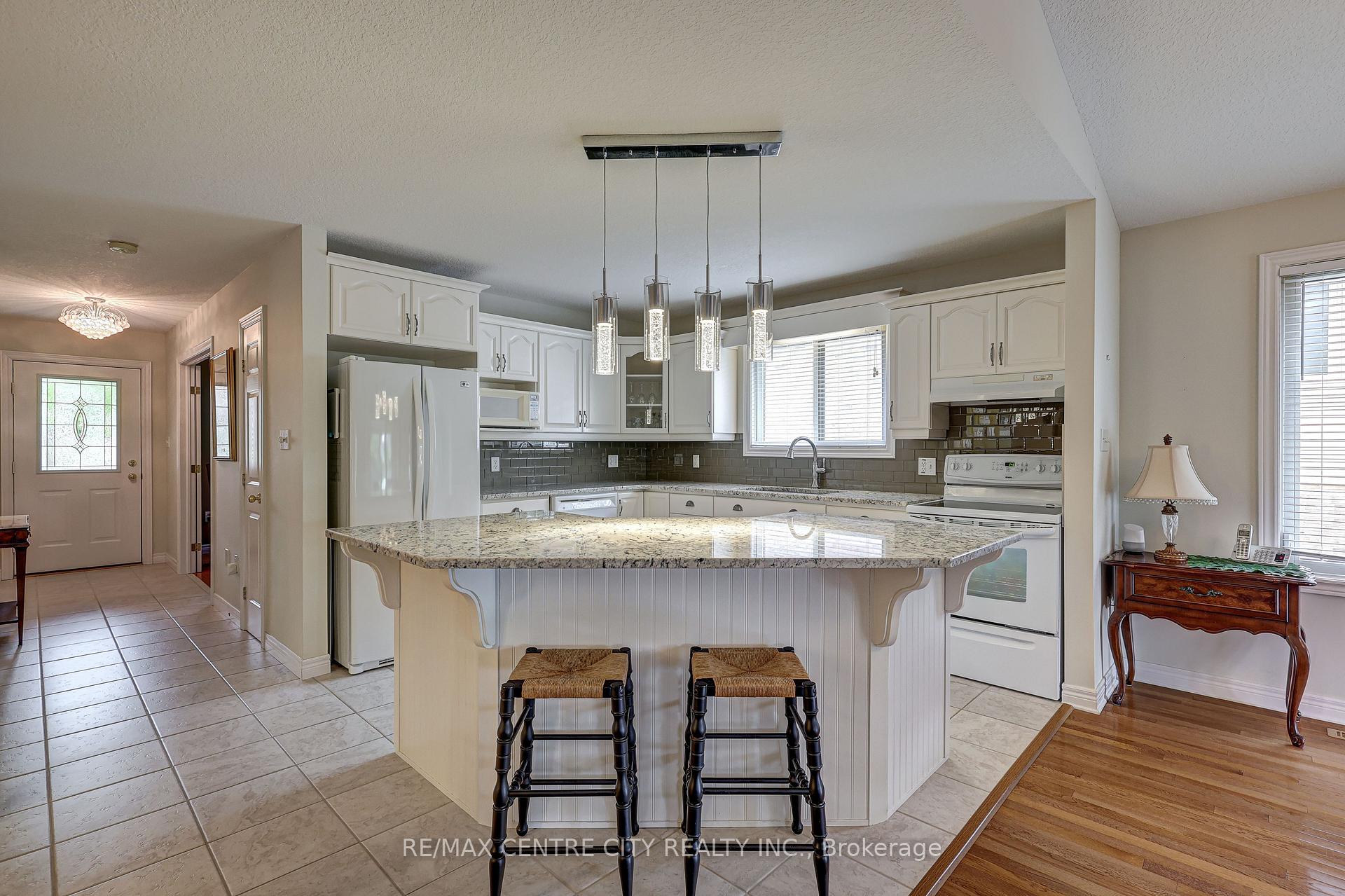 Photo 13 of 29 Hickory Lane, St. Thomas — HOMEH