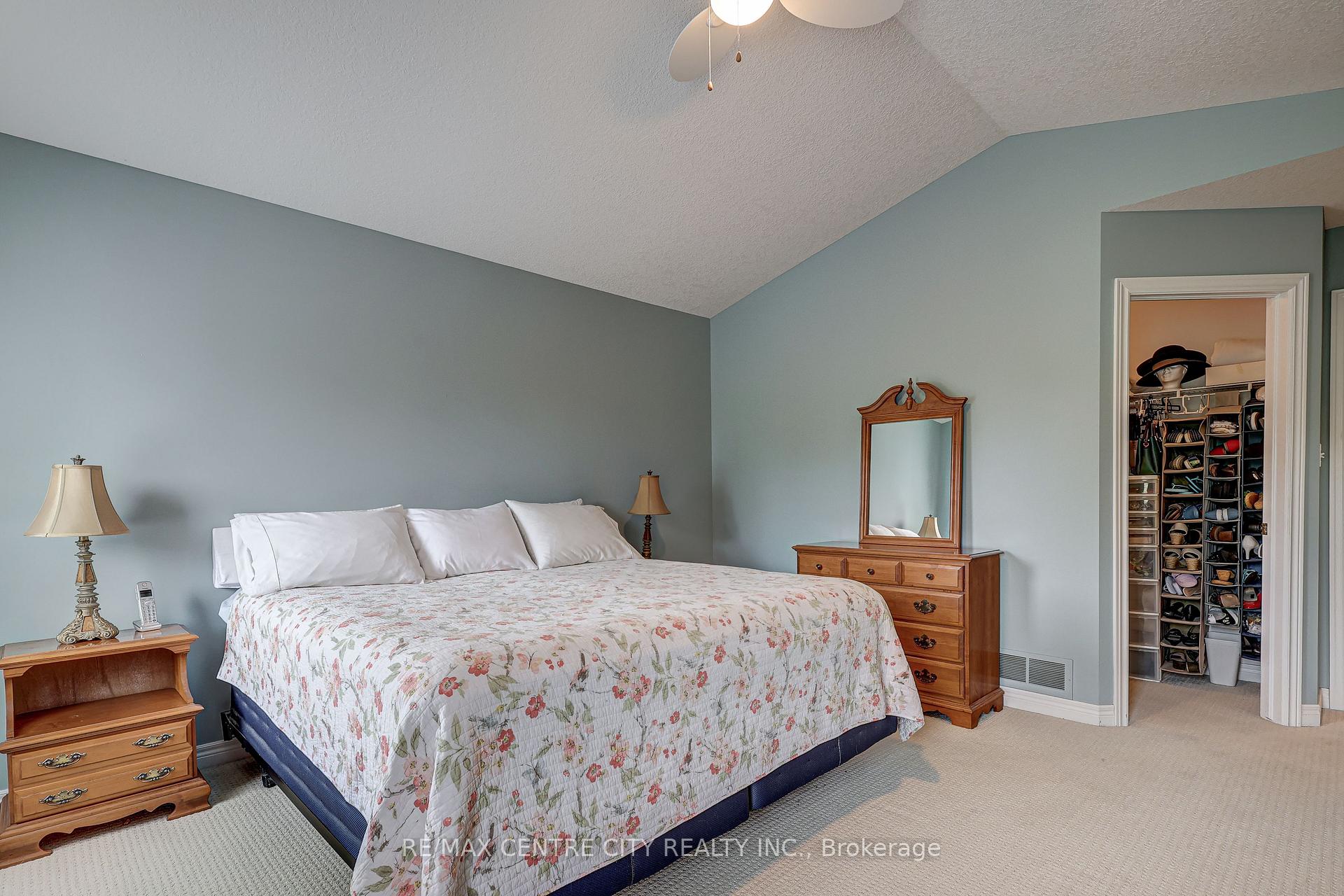 Photo 21 of 29 Hickory Lane, St. Thomas — HOMEH