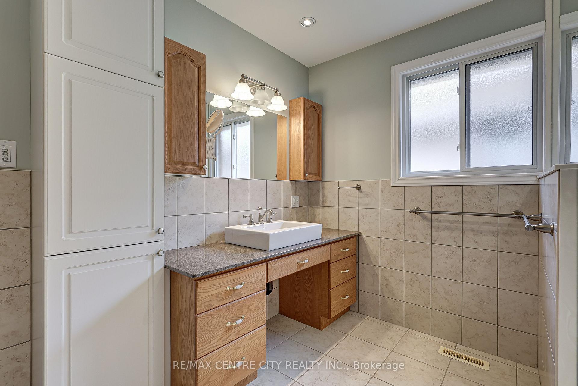 Photo 24 of 29 Hickory Lane, St. Thomas — HOMEH