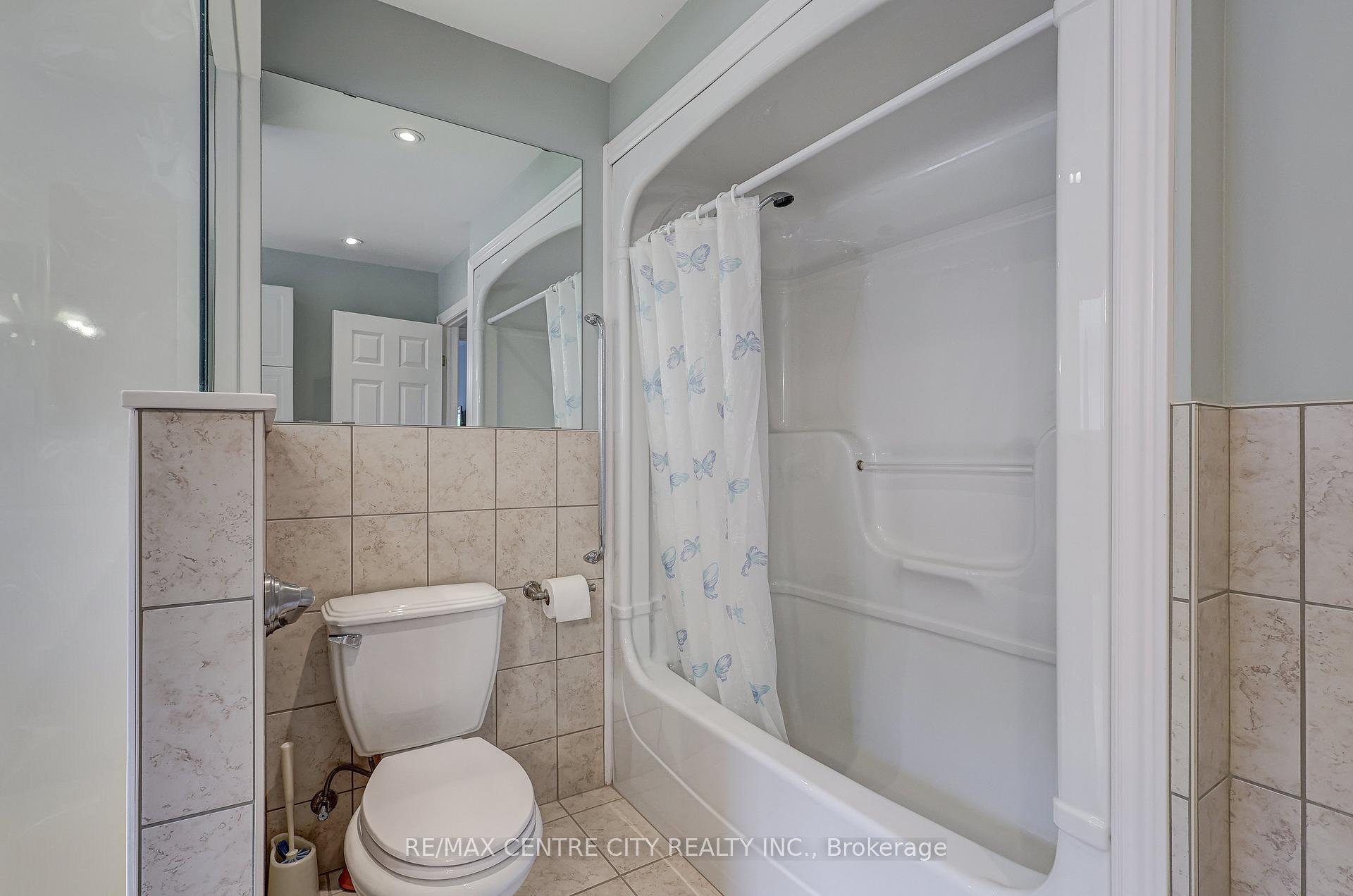 Photo 25 of 29 Hickory Lane, St. Thomas — HOMEH