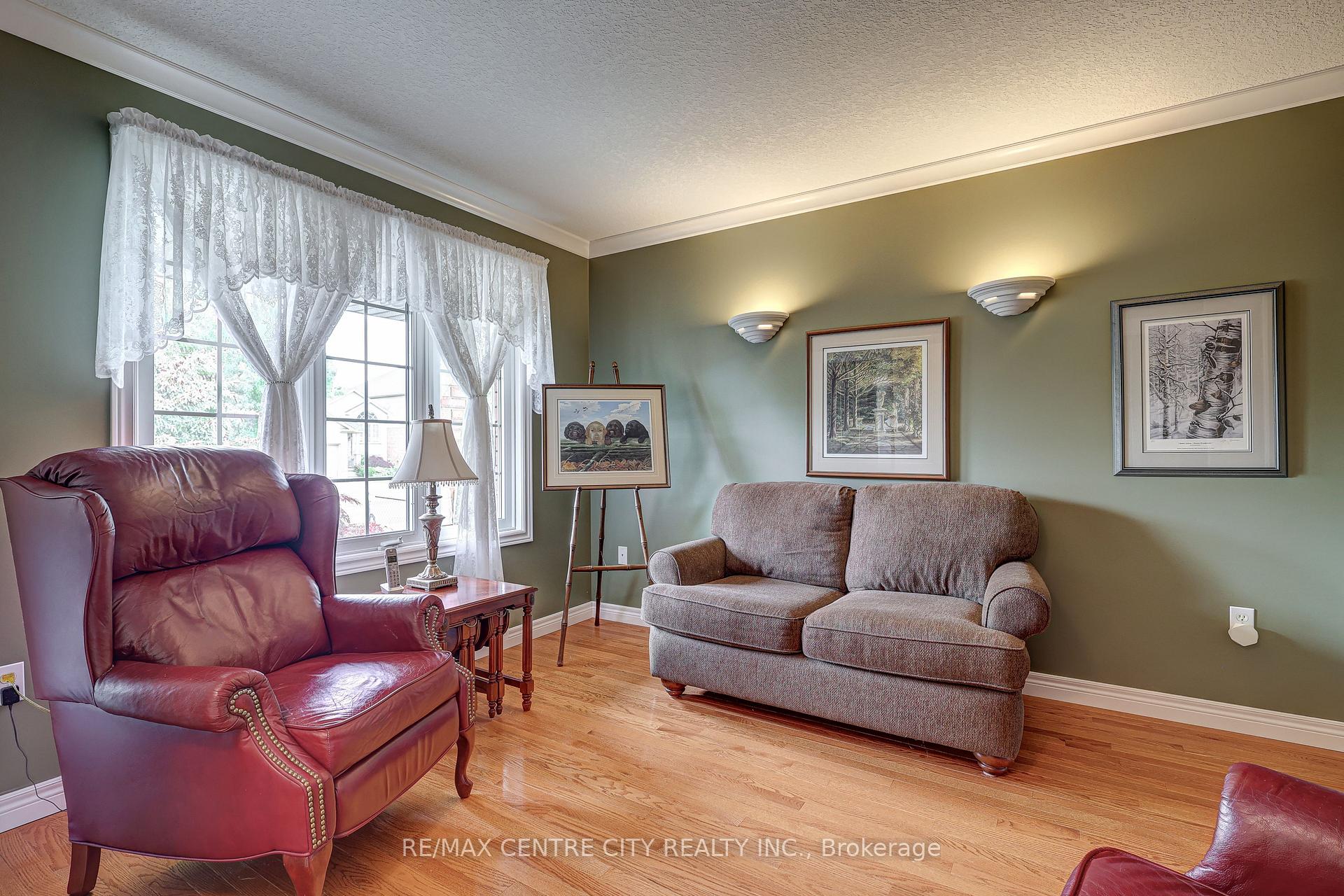 Photo 27 of 29 Hickory Lane, St. Thomas — HOMEH