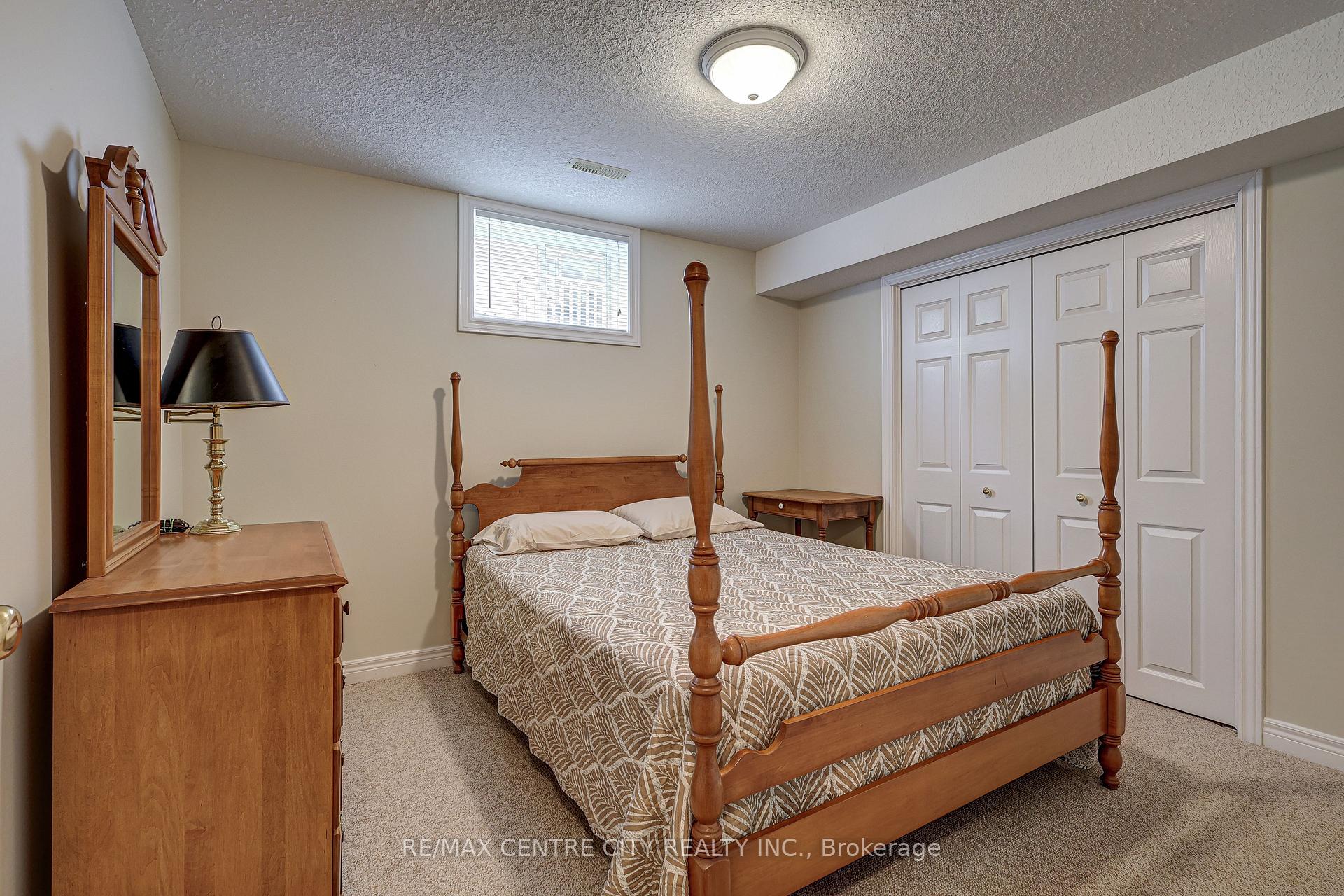 Photo 39 of 29 Hickory Lane, St. Thomas — HOMEH