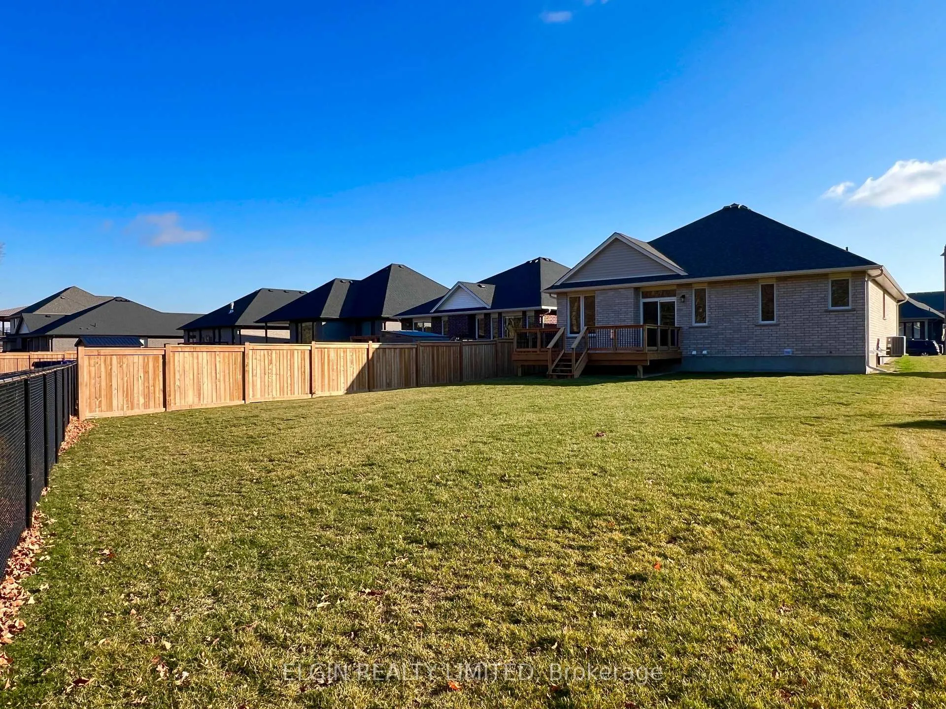 Photo 4 of 25 Dunning Way, St. Thomas — HOMEH