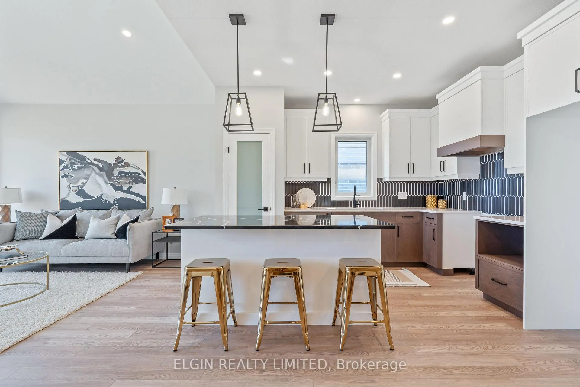 Photo 10 of 9 Dunning Way, St. Thomas — HOMEH
