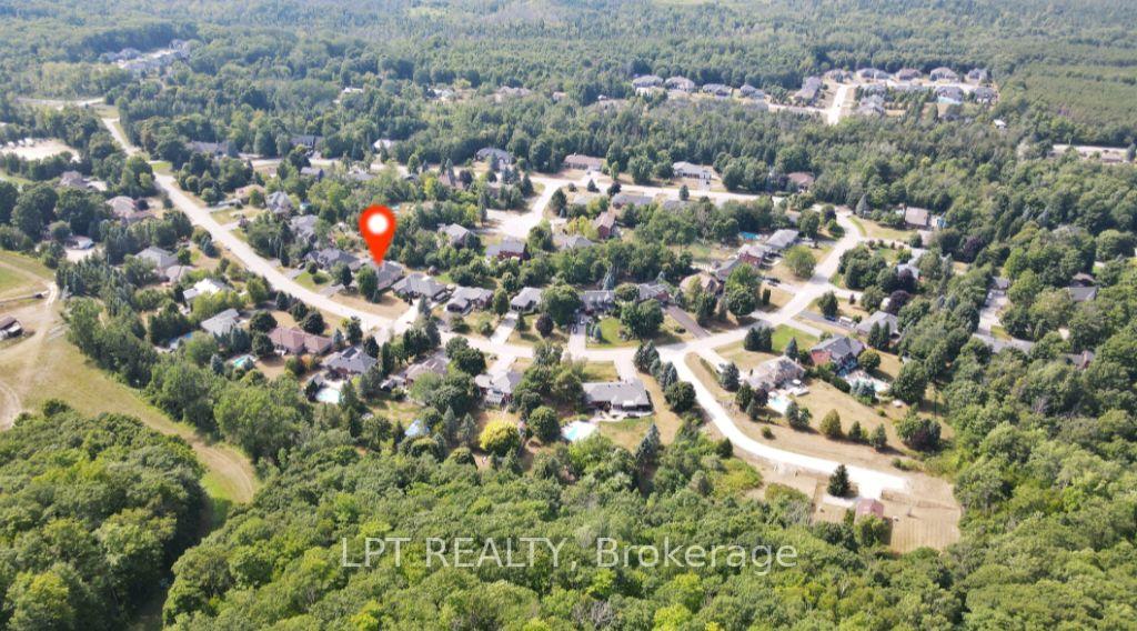 Photo 3 of 18 Eder Trail, Springwater, Minesing — HOMEH