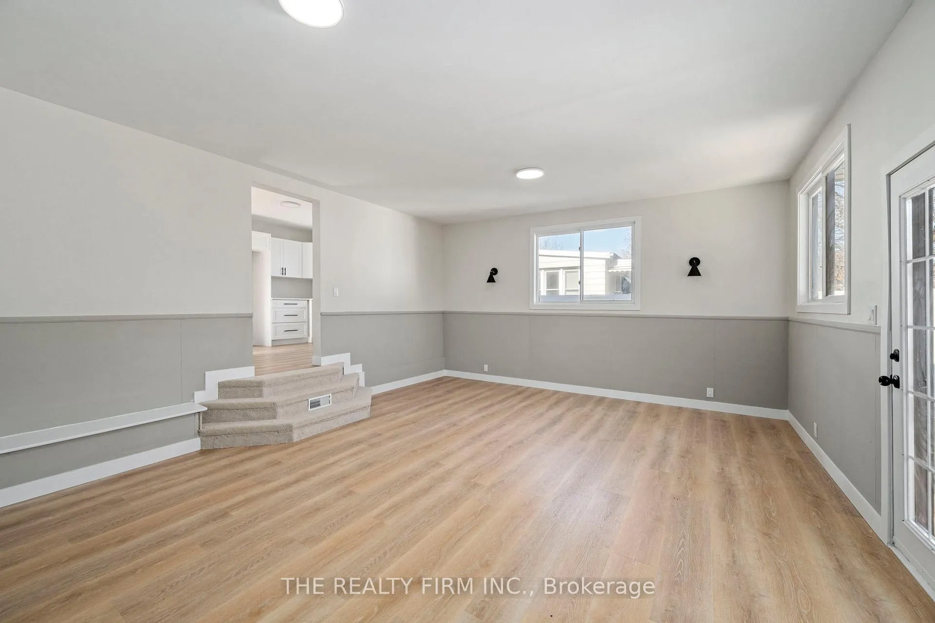 Photo 14 of 165 Sunset Drive, St. Thomas — HOMEH