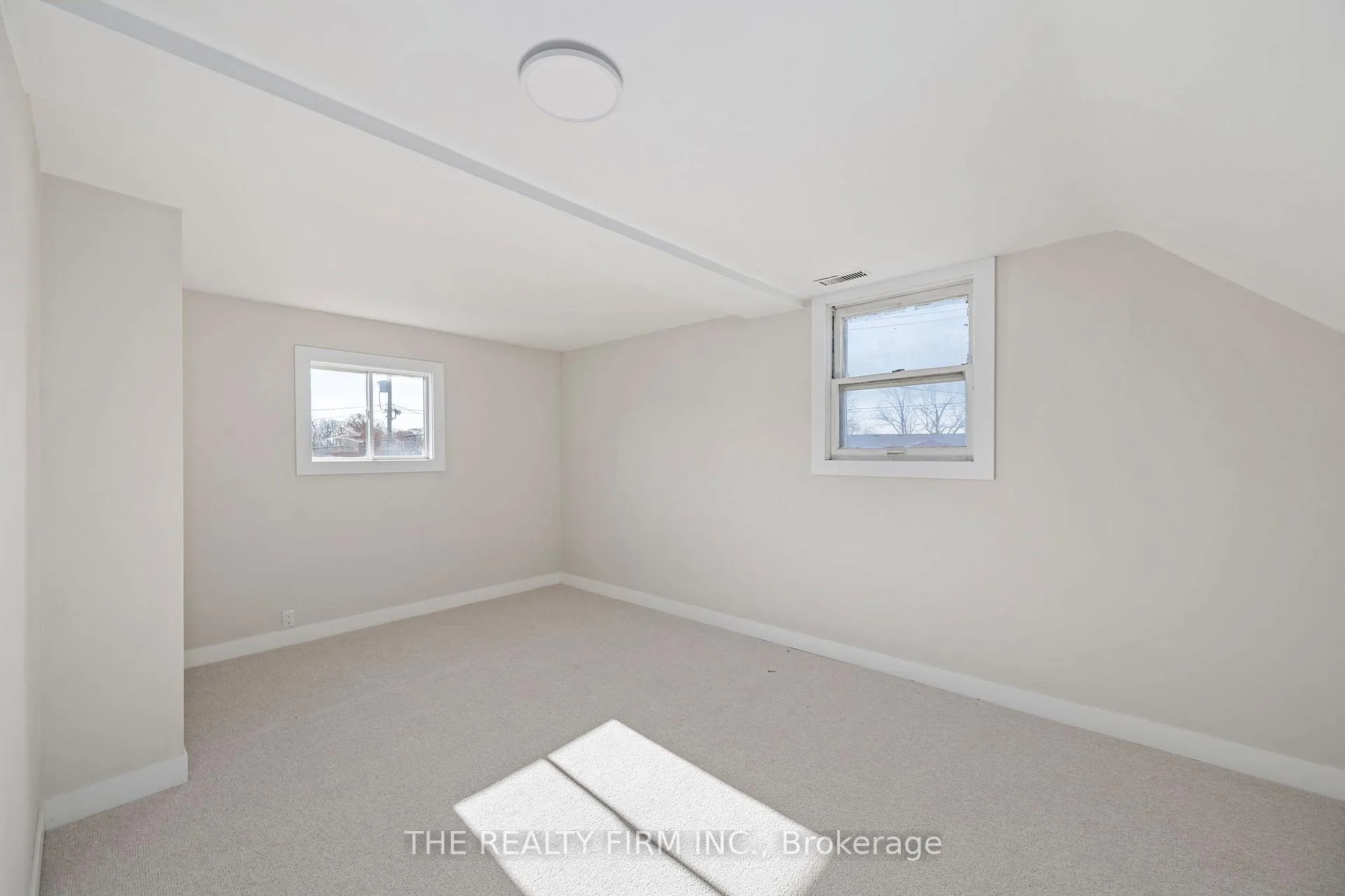 Photo 16 of 165 Sunset Drive, St. Thomas — HOMEH