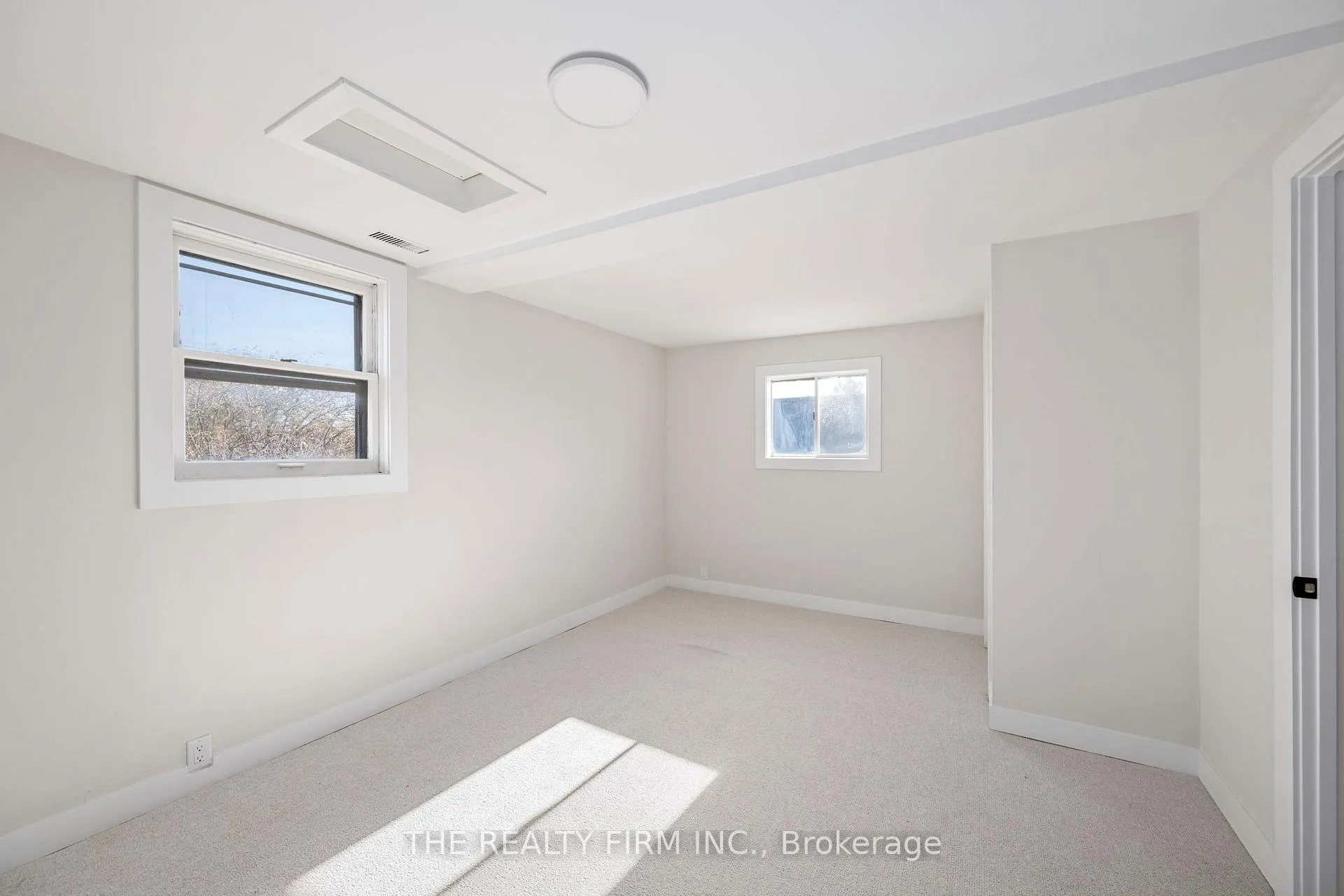 Photo 18 of 165 Sunset Drive, St. Thomas — HOMEH