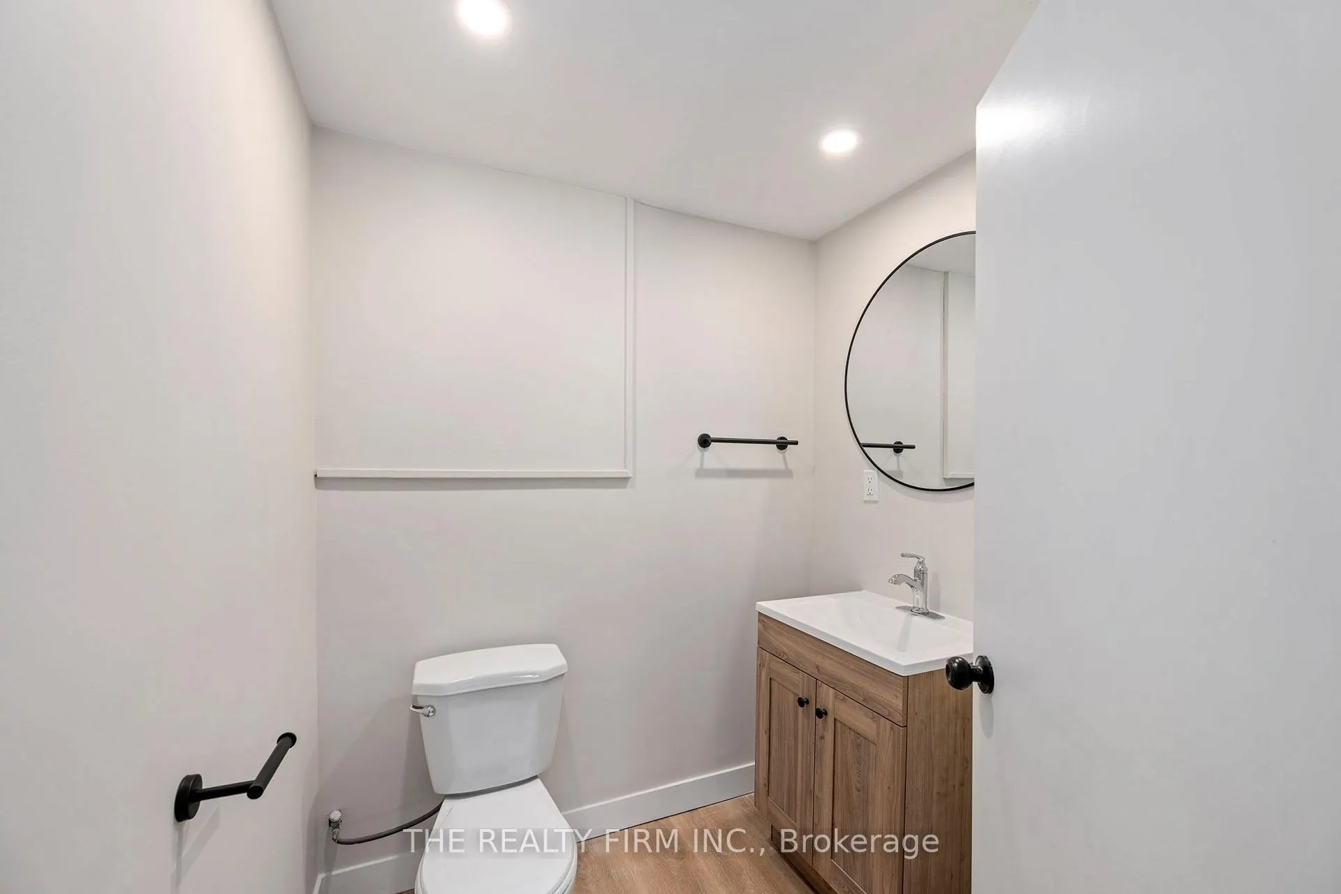 Photo 20 of 165 Sunset Drive, St. Thomas — HOMEH