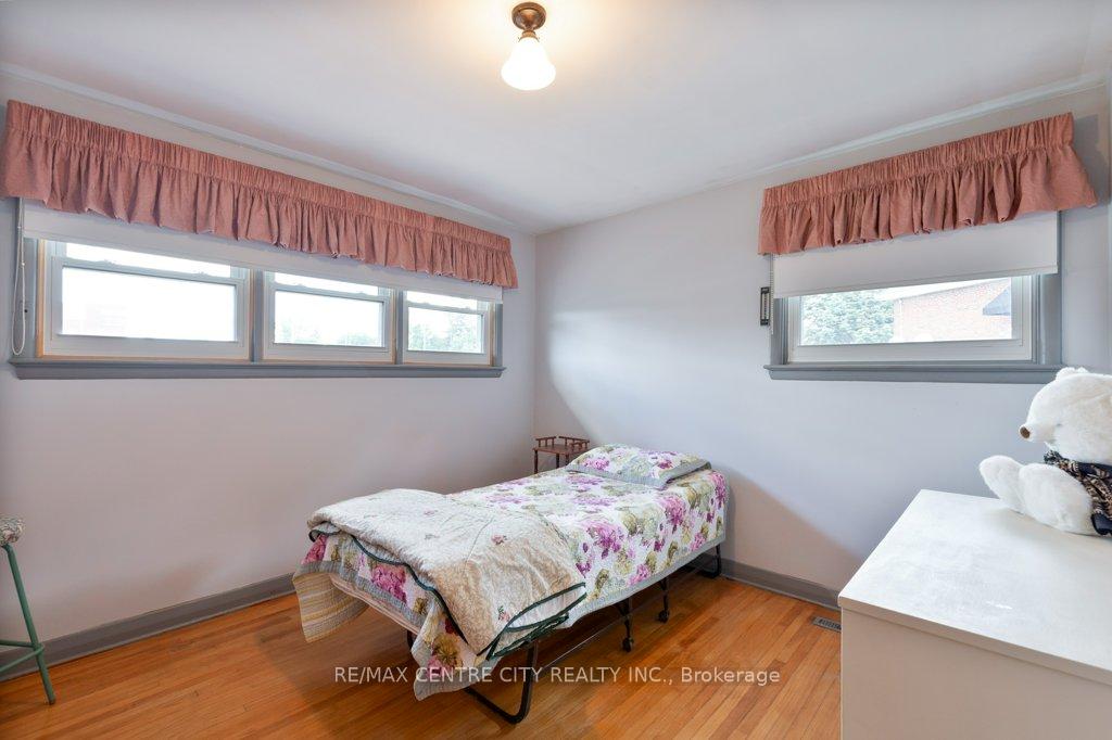 Photo 14 of 6 Wood Street, St. Thomas — HOMEH