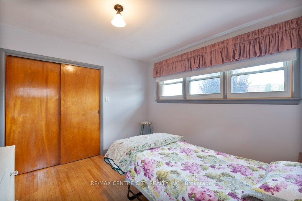 Photo 15 of 6 Wood Street, St. Thomas — HOMEH