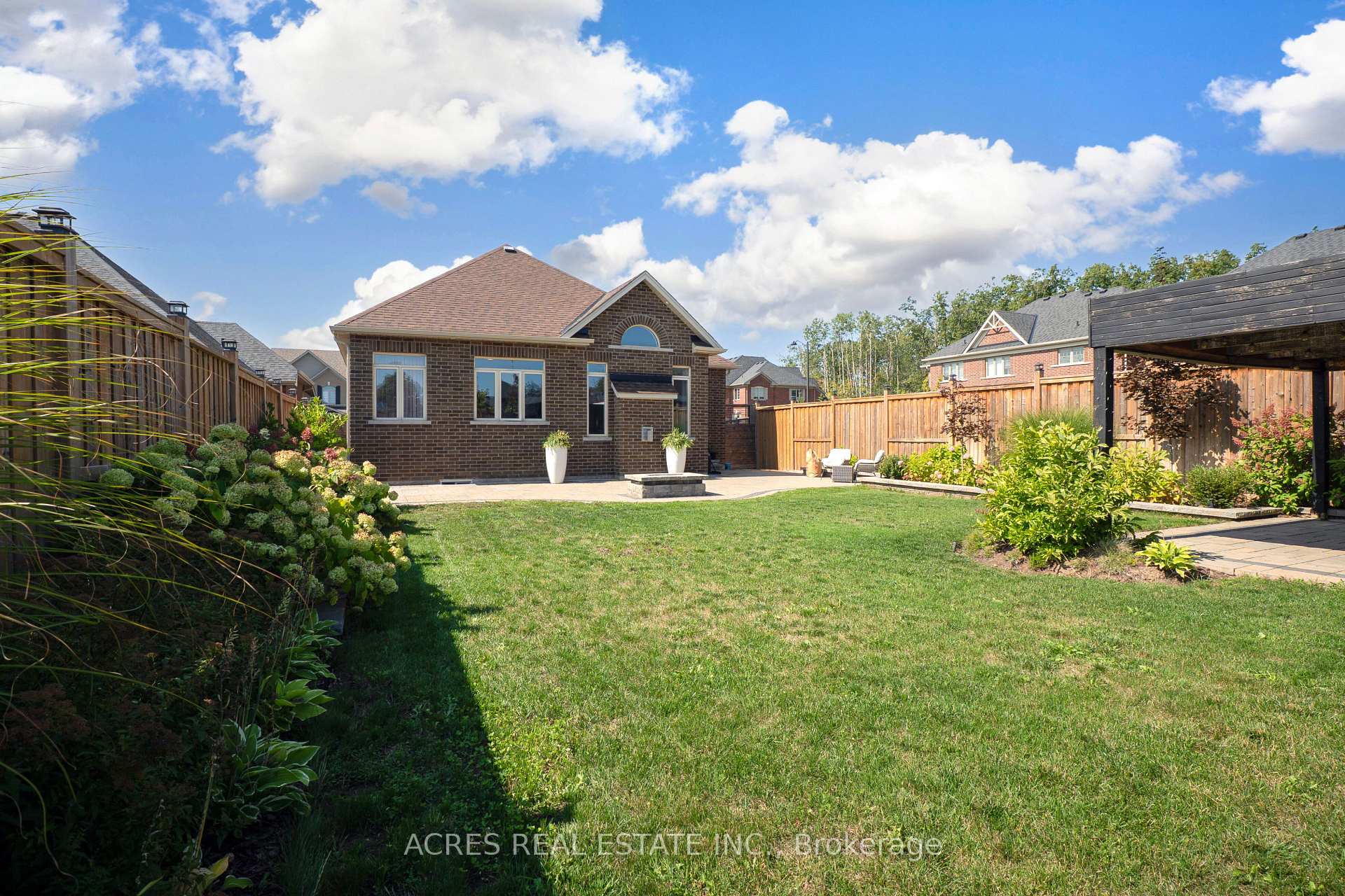 Photo 31 of 96 Redmond Crescent, Springwater, Centre Vespra — HOMEH