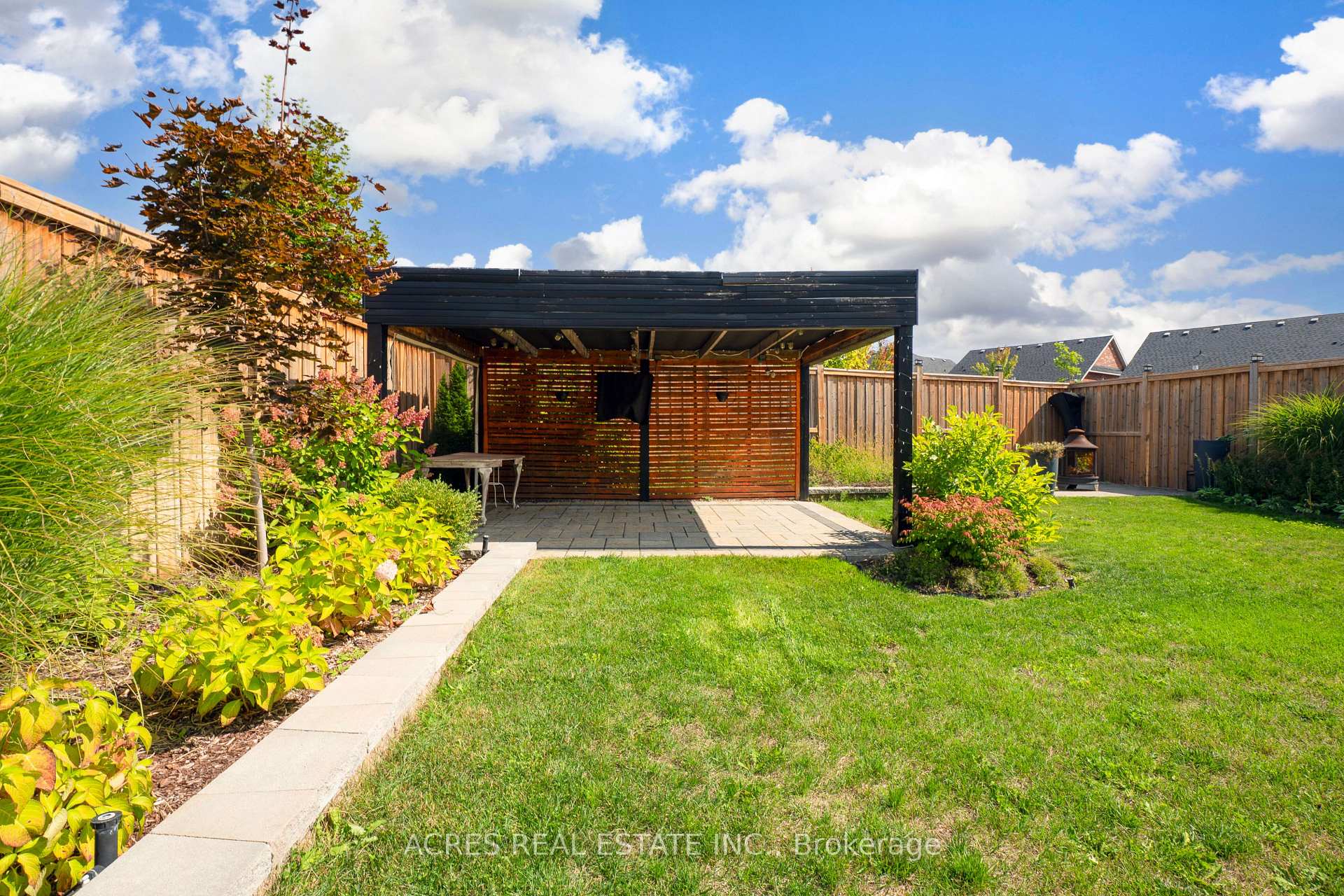 Photo 33 of 96 Redmond Crescent, Springwater, Centre Vespra — HOMEH