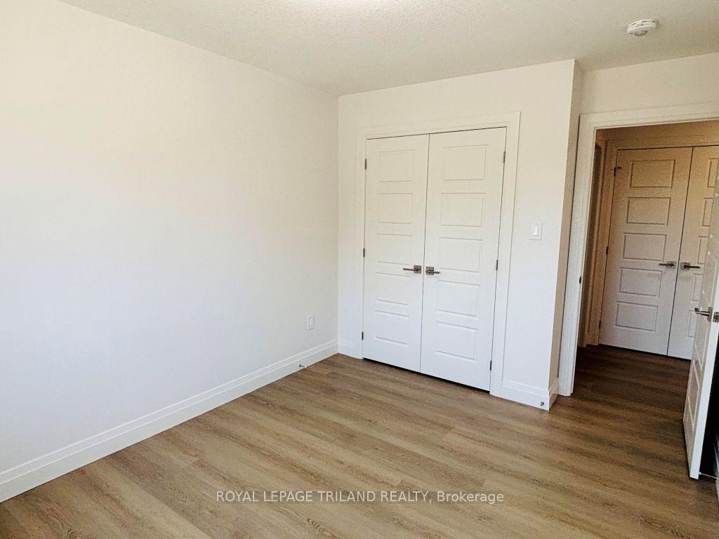 Photo 3 of Unit 4, 116 Fairview Avenue, St. Thomas — HOMEH
