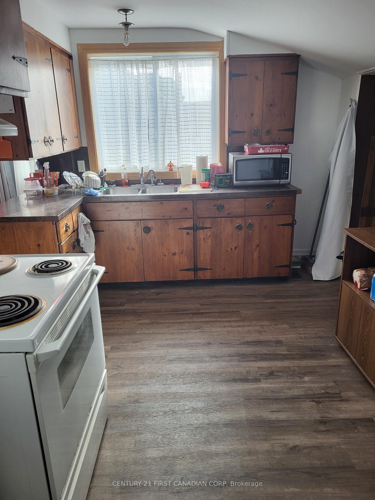 Photo 8 of 47 Fifth Avenue, St. Thomas — HOMEH