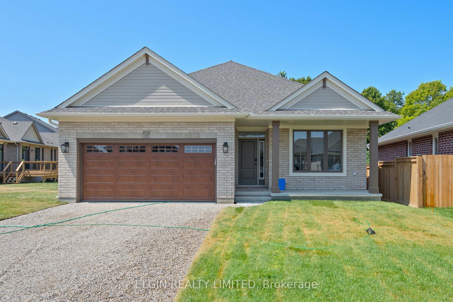 Front of 25 Dunning Way
