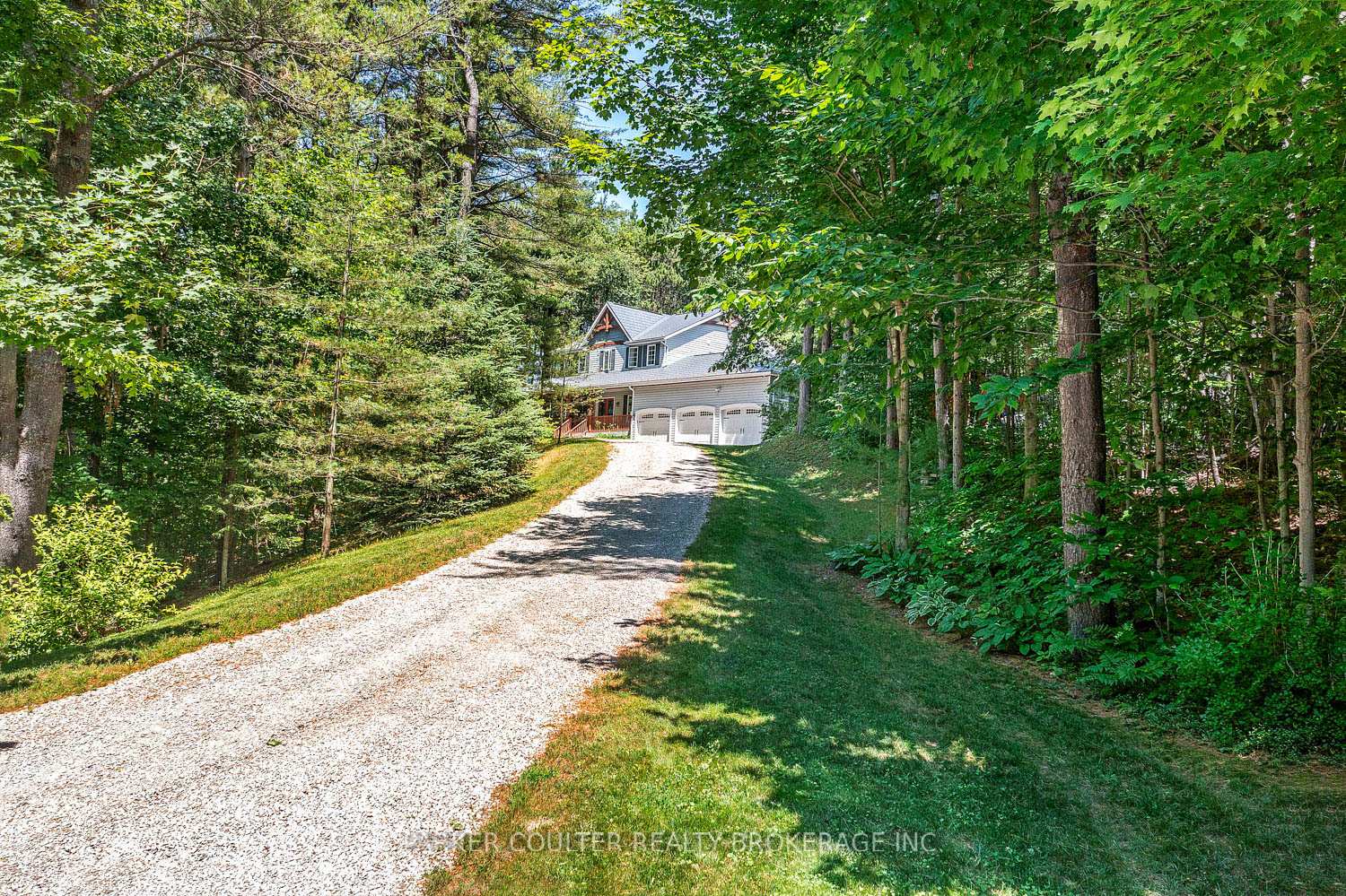 Photo 2 of 29 Robert Boulevard, Springwater, Hillsdale — HOMEH