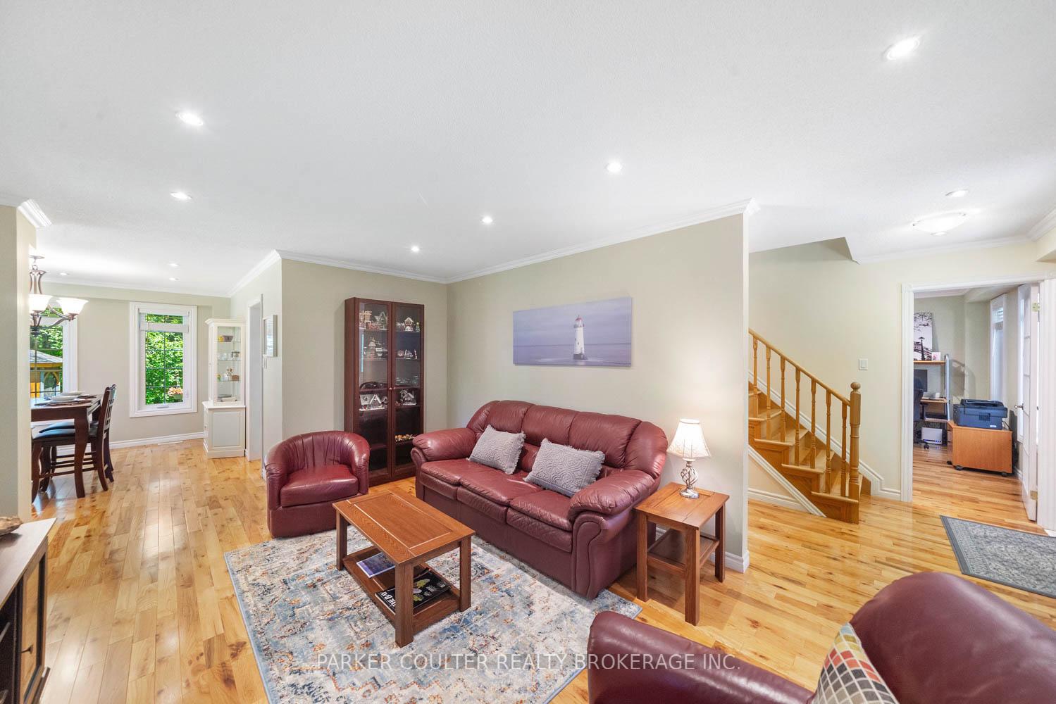 Photo 17 of 29 Robert Boulevard, Springwater, Hillsdale — HOMEH