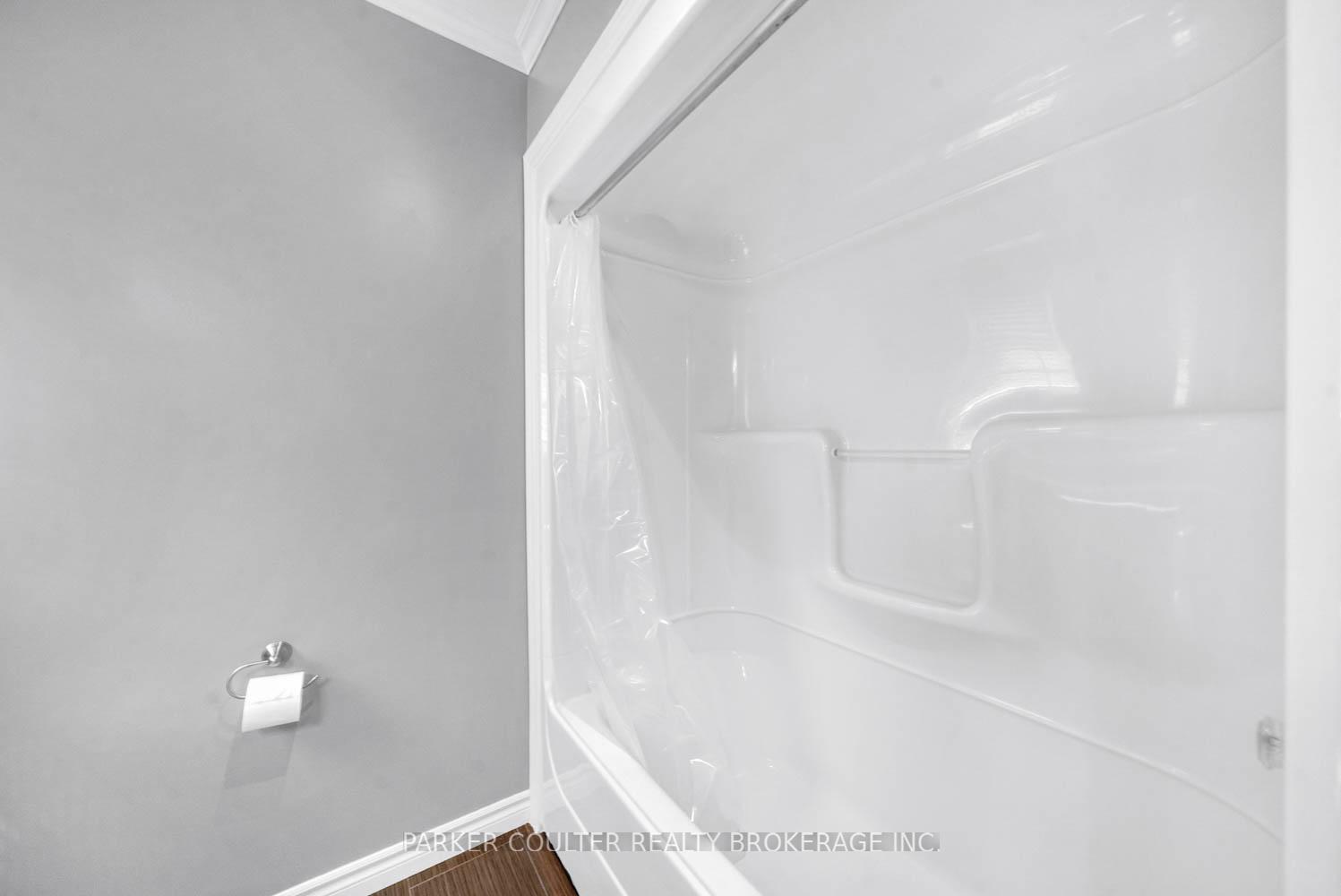 Photo 21 of 29 Robert Boulevard, Springwater, Hillsdale — HOMEH
