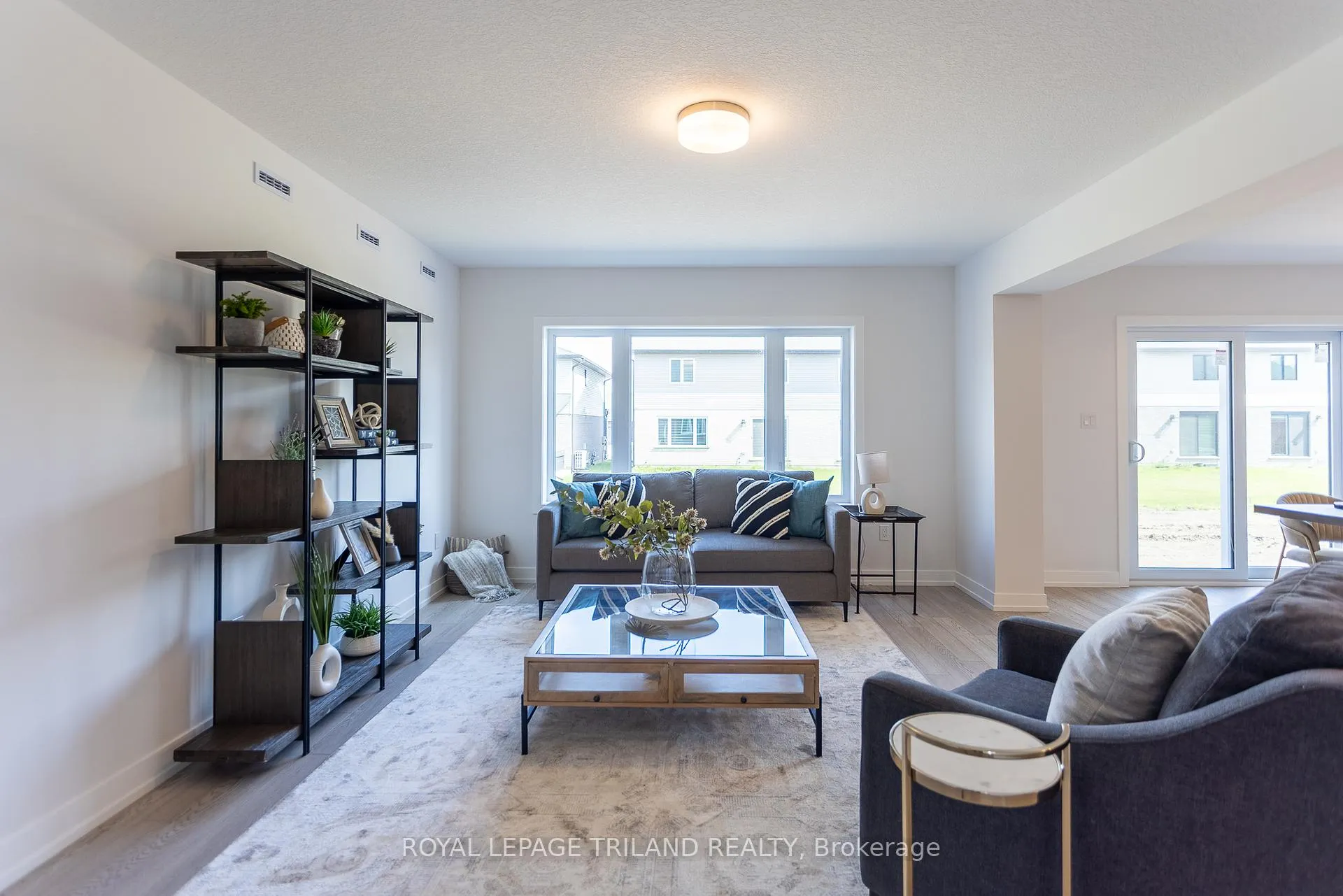Photo 7 of 122 Styles Drive, St. Thomas — HOMEH