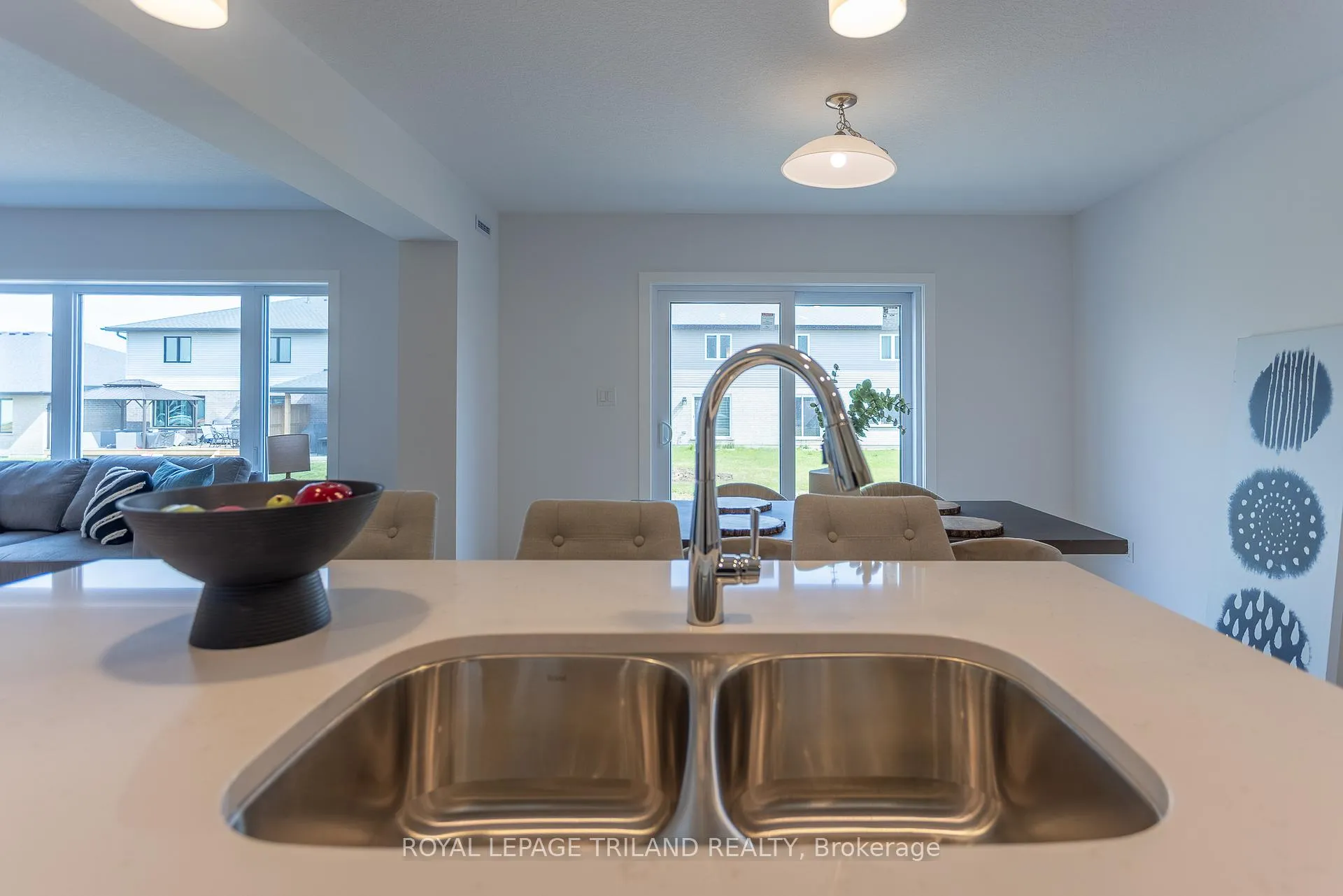 Photo 10 of 122 Styles Drive, St. Thomas — HOMEH