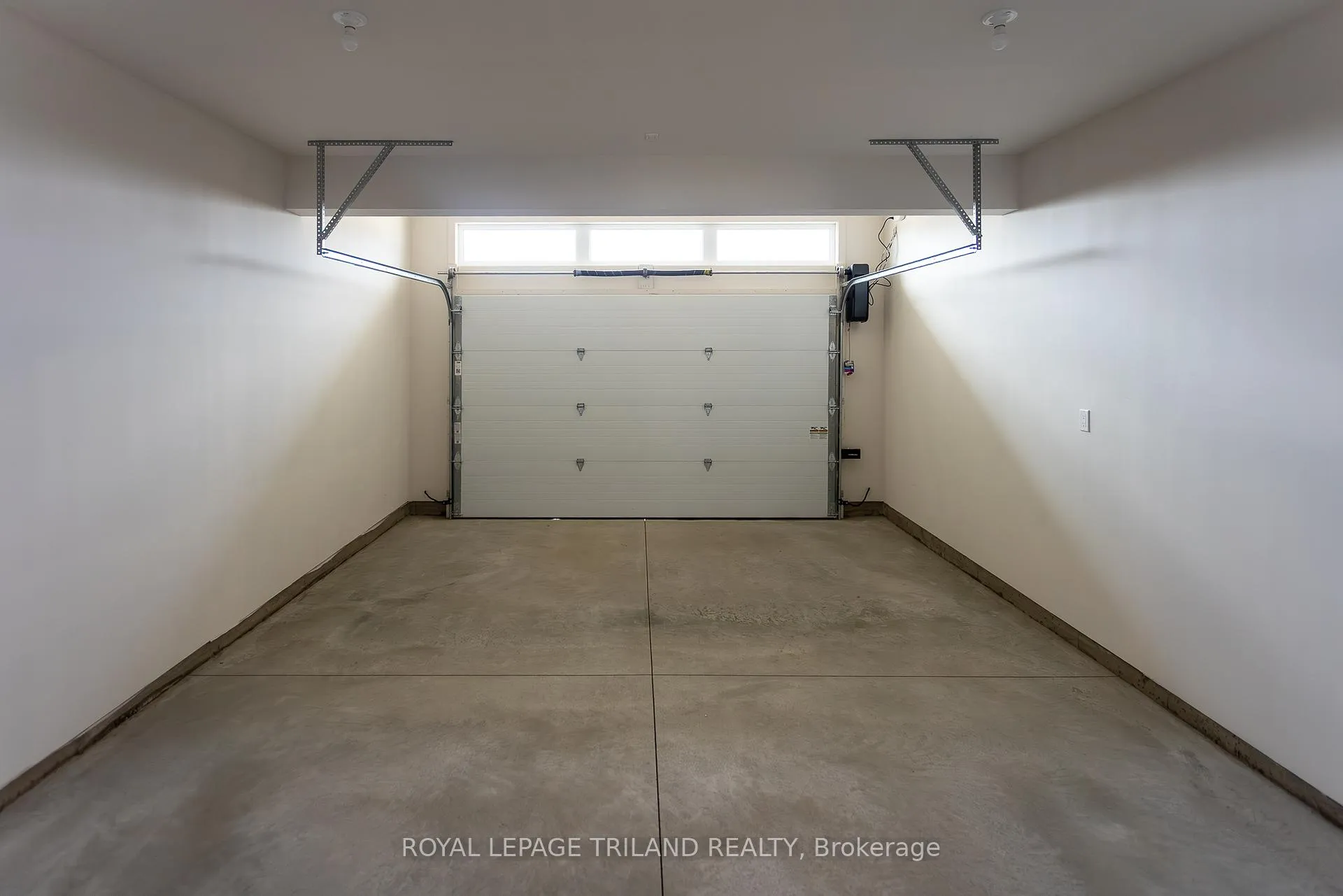 Photo 28 of 122 Styles Drive, St. Thomas — HOMEH