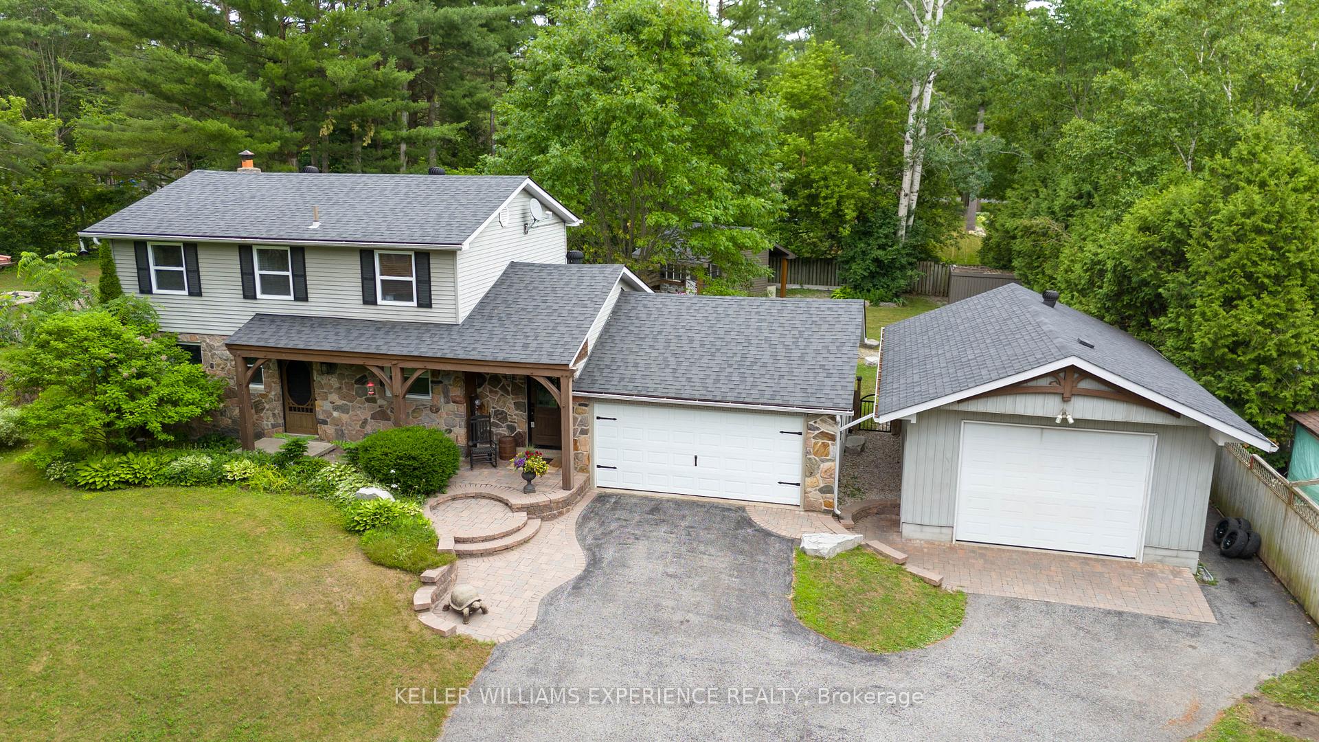 Photo 7 of 31 Lawrence Avenue, Springwater, Minesing — HOMEH