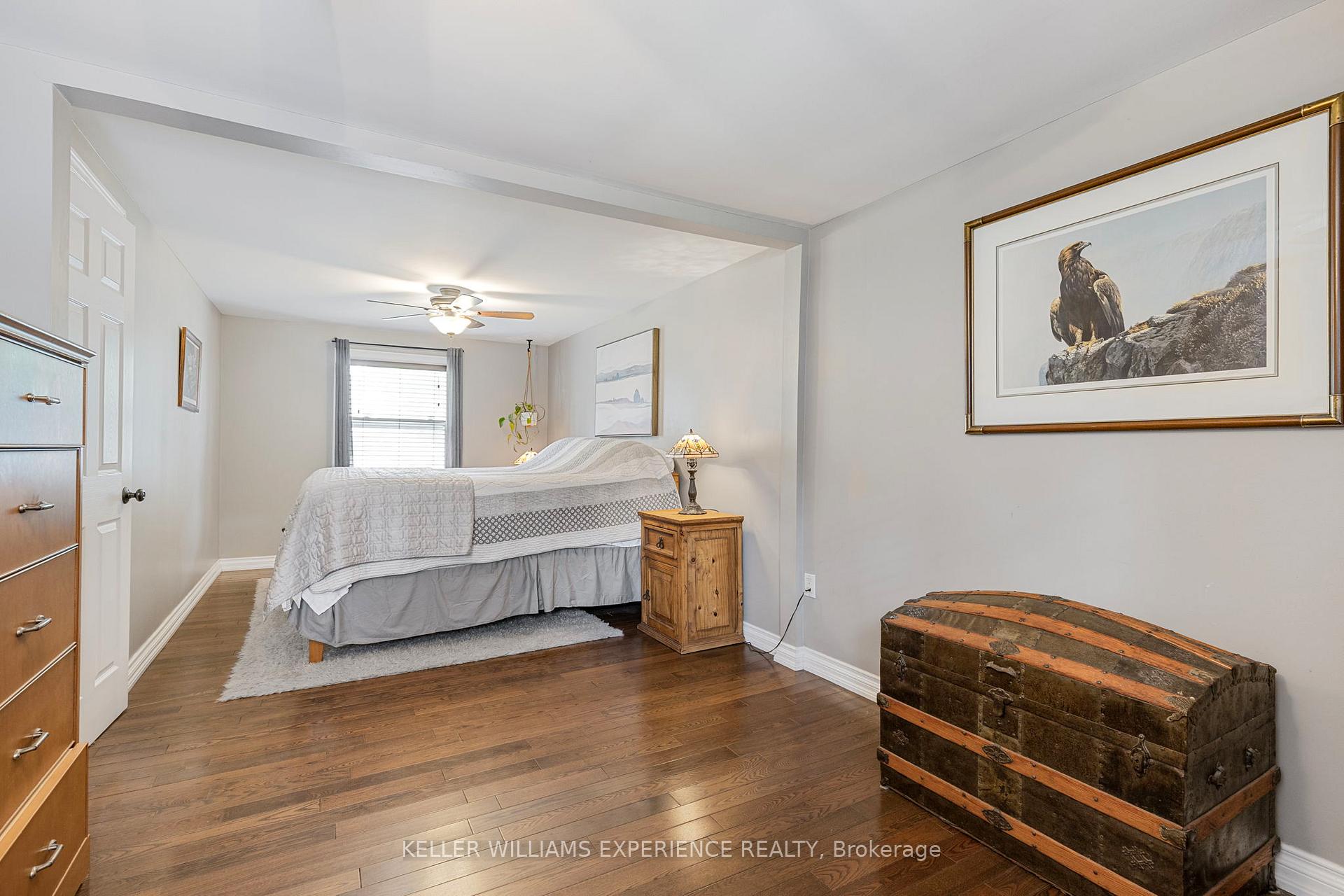 Photo 12 of 31 Lawrence Avenue, Springwater, Minesing — HOMEH