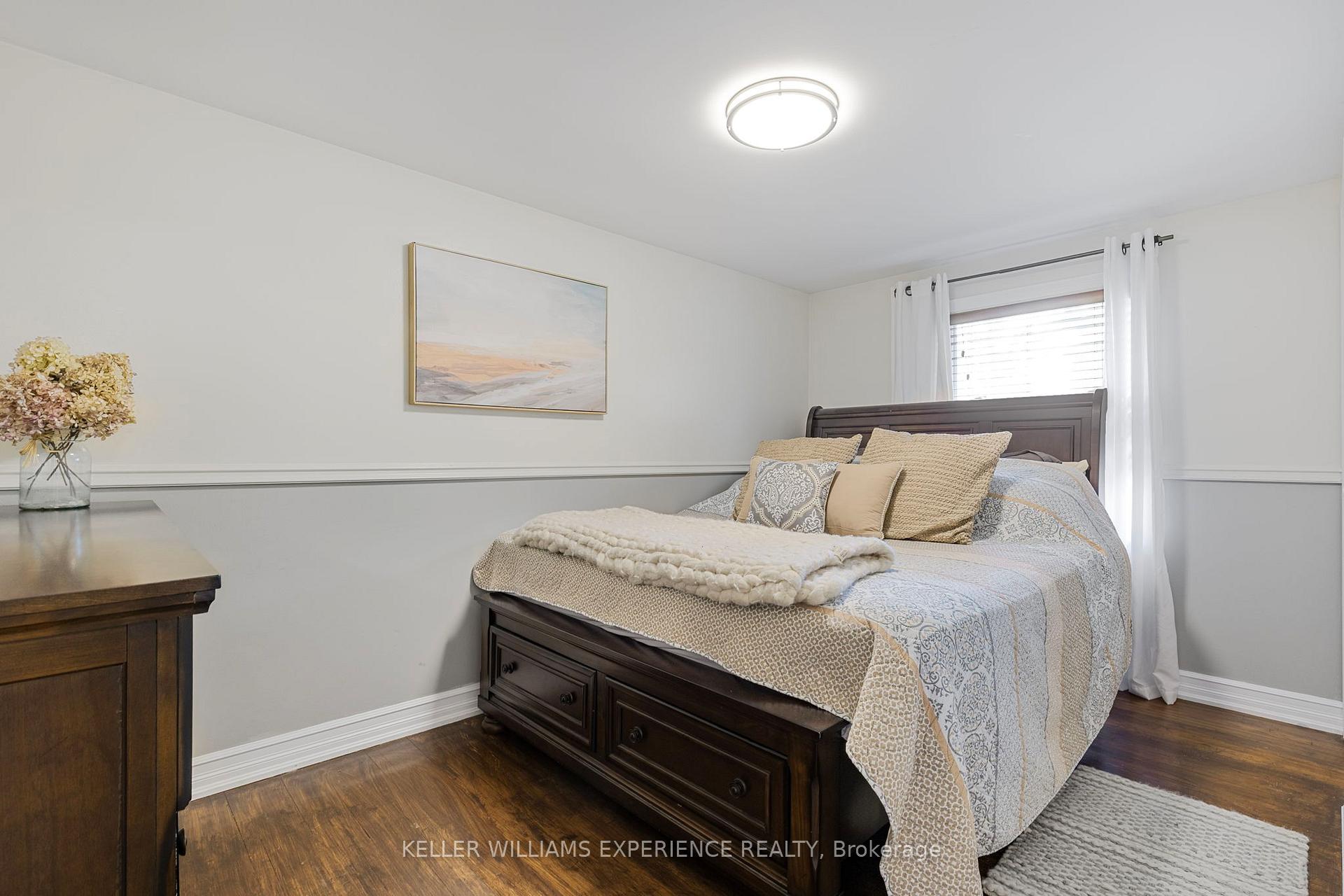 Photo 13 of 31 Lawrence Avenue, Springwater, Minesing — HOMEH