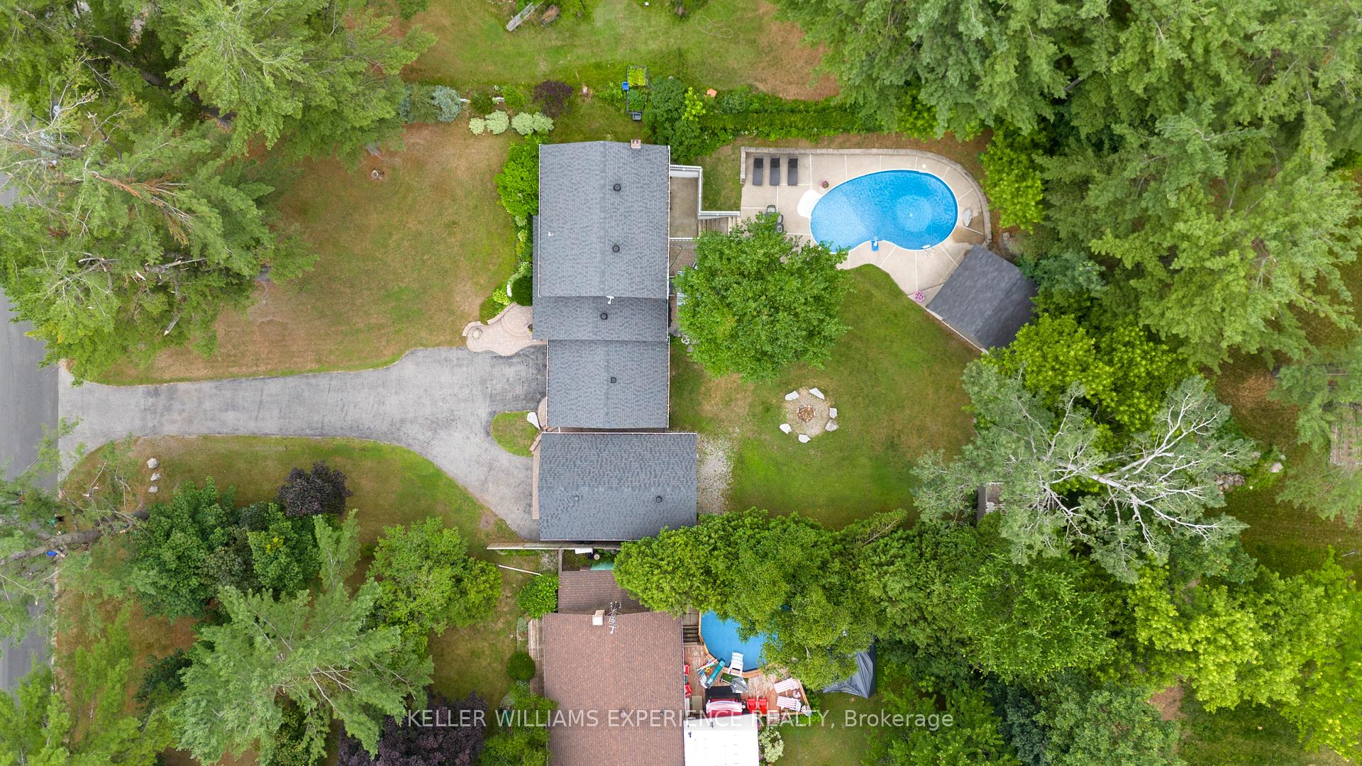 Photo 26 of 31 Lawrence Avenue, Springwater, Minesing — HOMEH