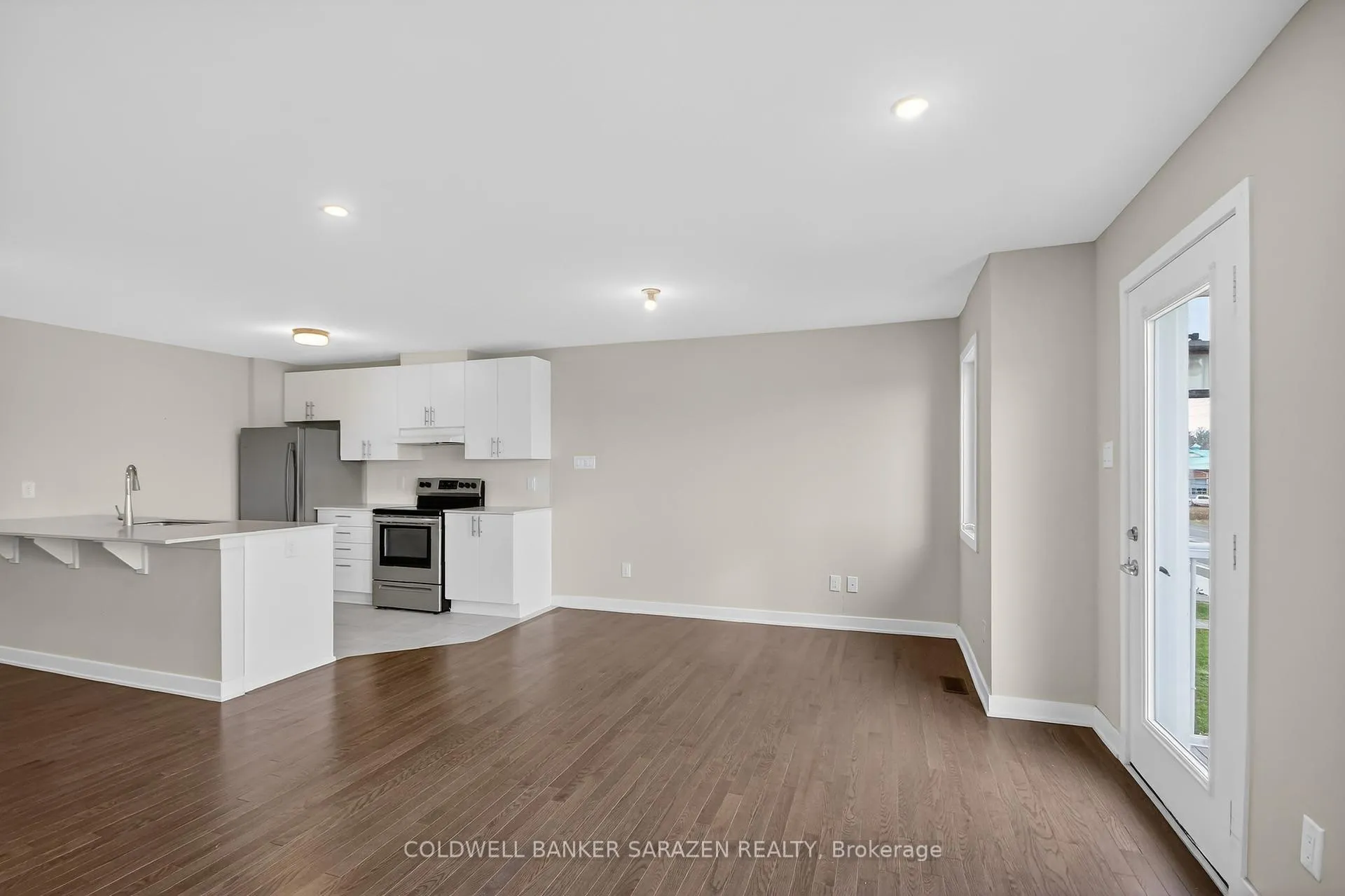 Photo 16 of 6323 Perth Street, Ottawa, Btwn Franktown Rd. & Fallowfield Rd. — HOMEH