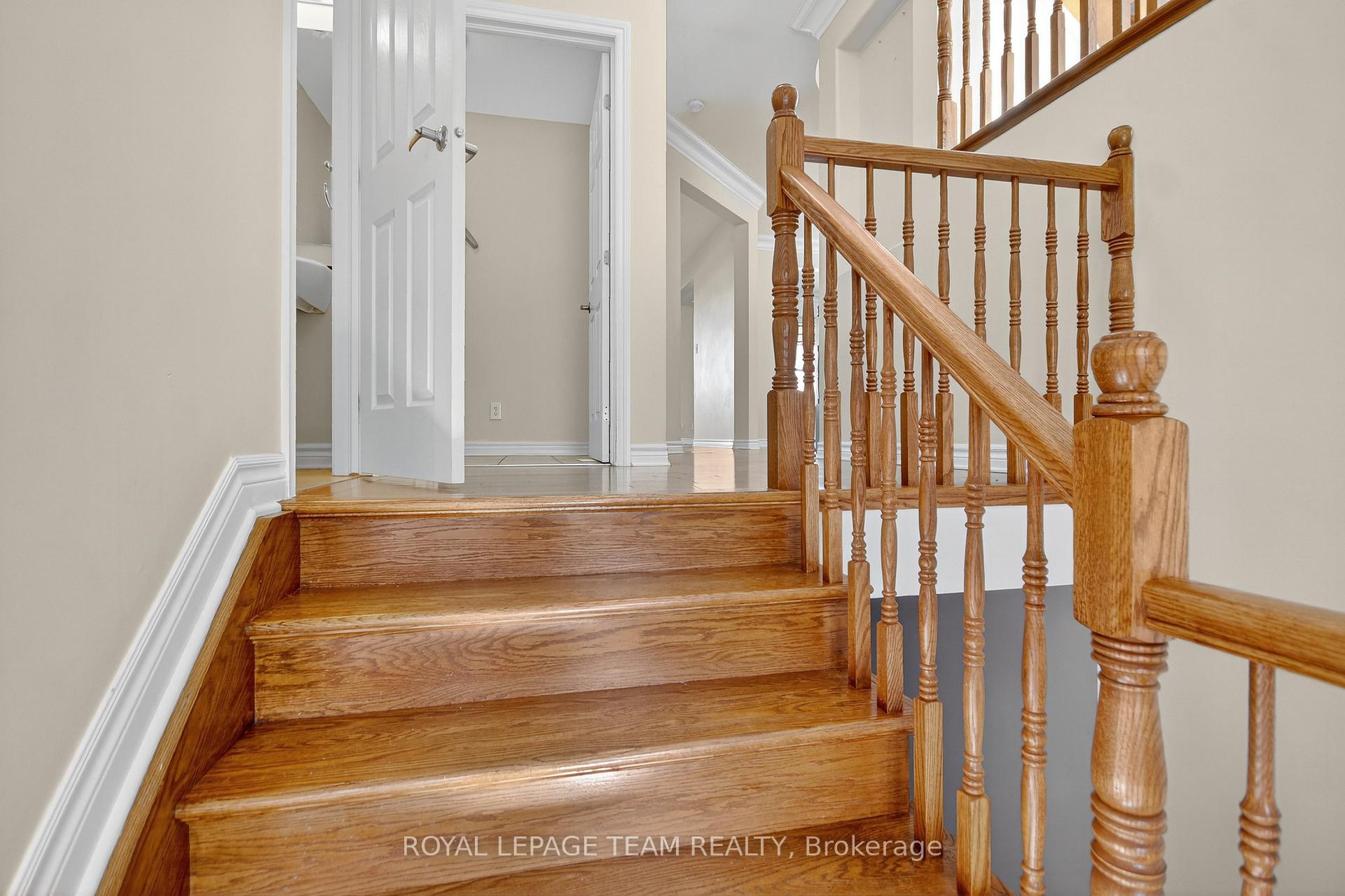 Photo 3 of 236 Kohilo Crescent, Ottawa, Stittsville (North) — HOMEH