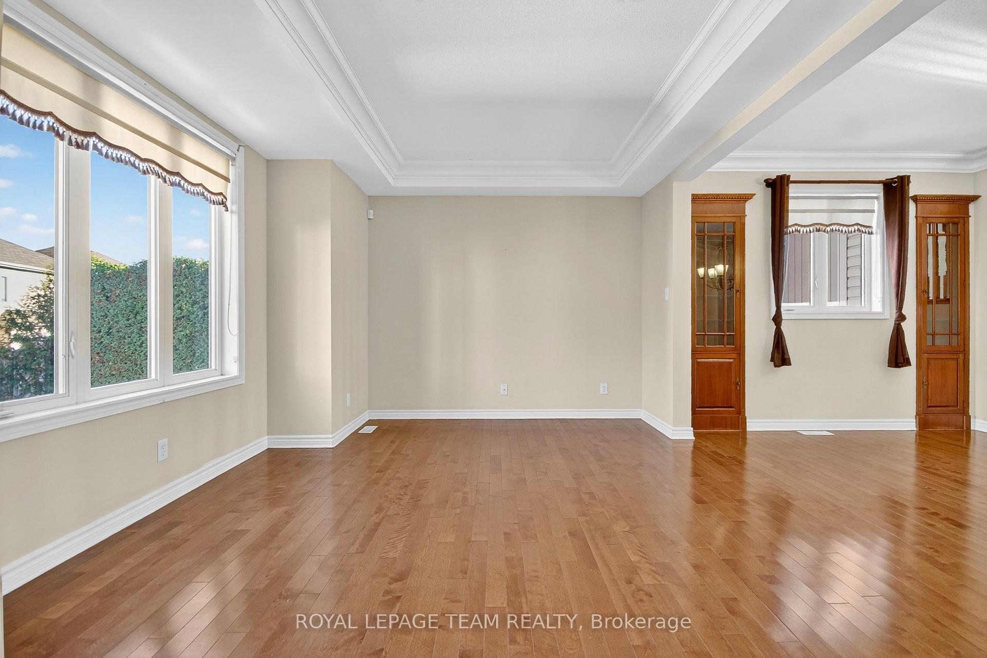 Photo 5 of 236 Kohilo Crescent, Ottawa, Stittsville (North) — HOMEH