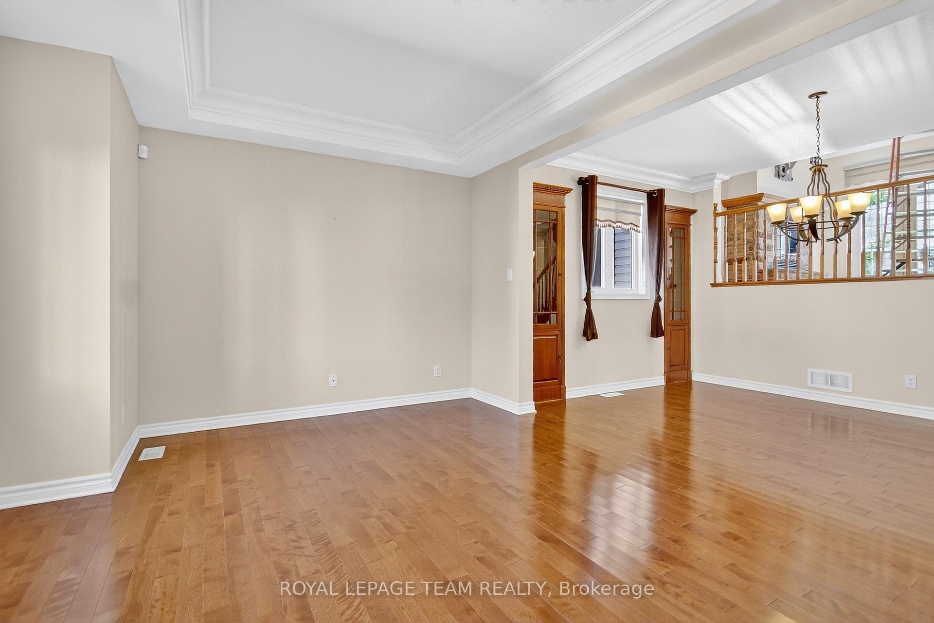 Photo 11 of 236 Kohilo Crescent, Ottawa, Stittsville (North) — HOMEH