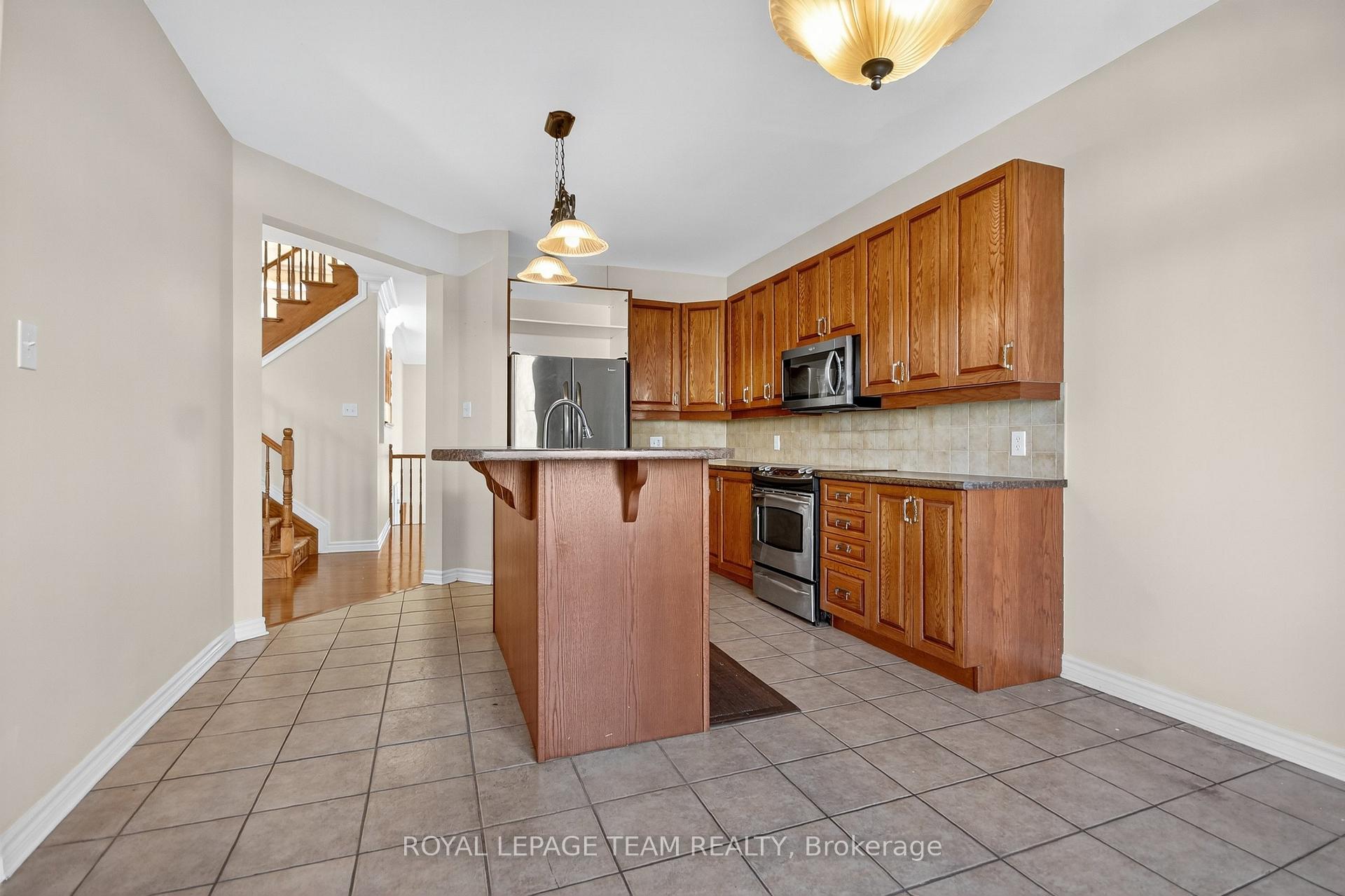 Photo 13 of 236 Kohilo Crescent, Ottawa, Stittsville (North) — HOMEH