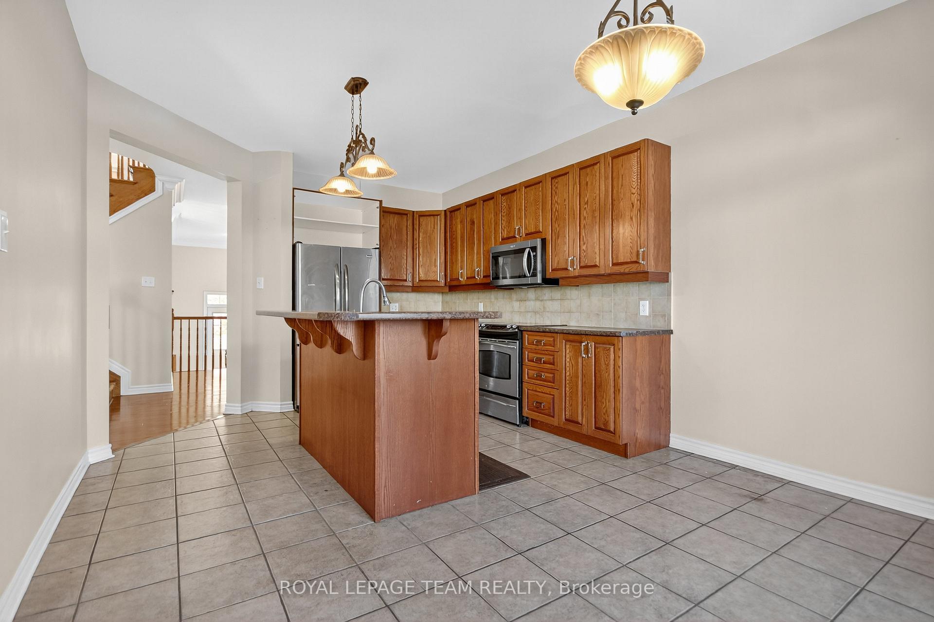 Photo 16 of 236 Kohilo Crescent, Ottawa, Stittsville (North) — HOMEH