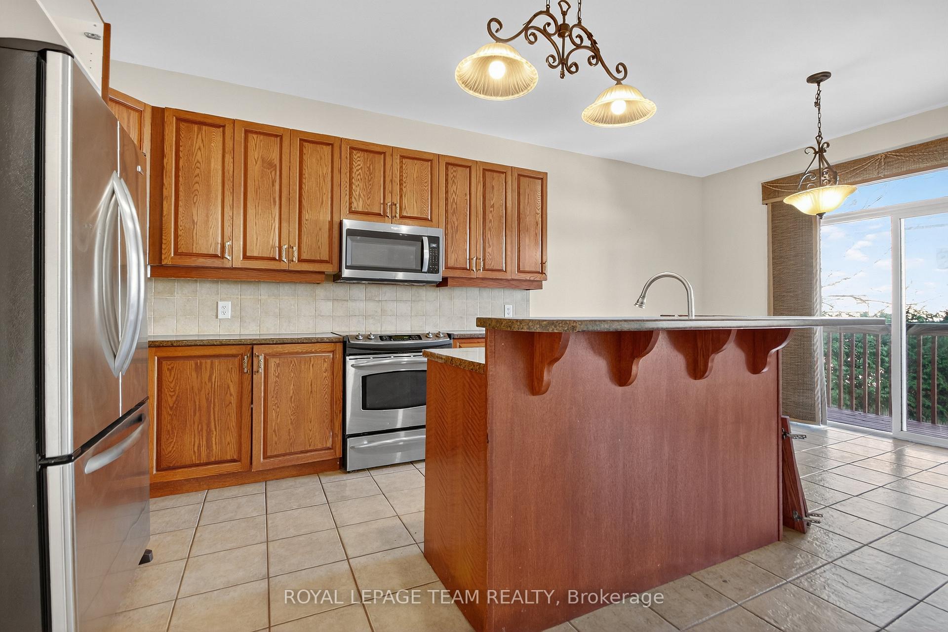 Photo 17 of 236 Kohilo Crescent, Ottawa, Stittsville (North) — HOMEH