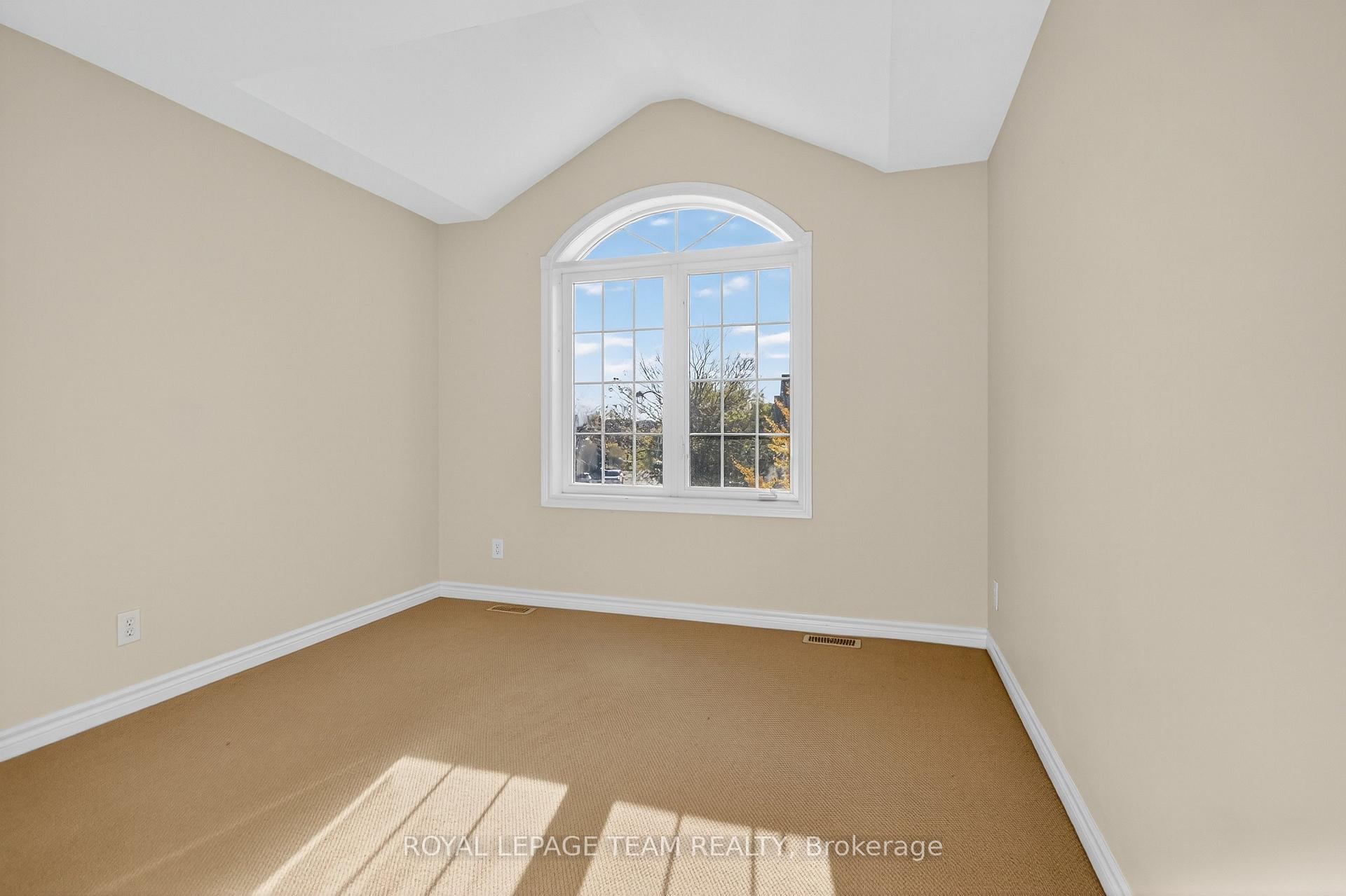 Photo 32 of 236 Kohilo Crescent, Ottawa, Stittsville (North) — HOMEH