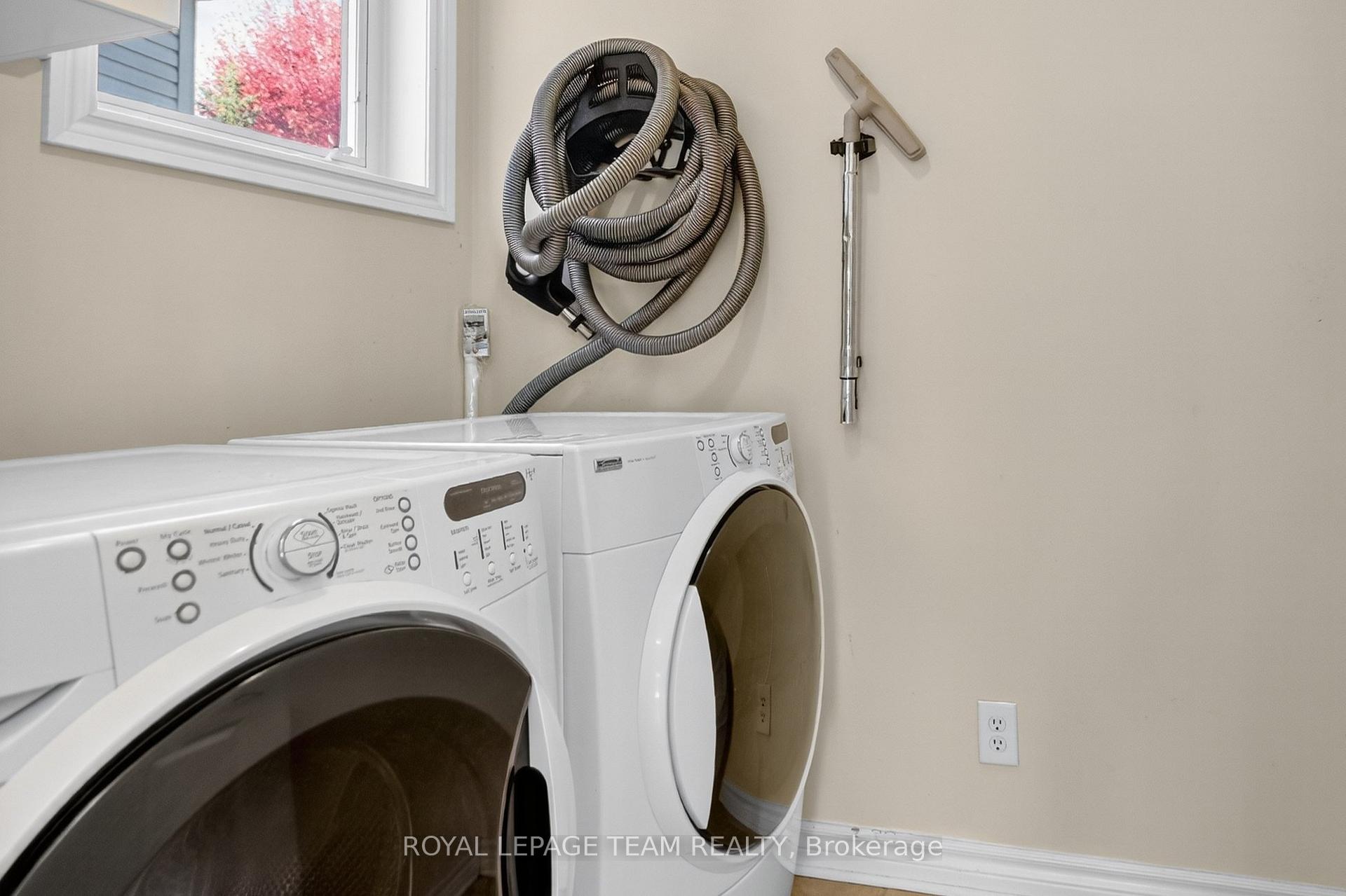 Photo 41 of 236 Kohilo Crescent, Ottawa, Stittsville (North) — HOMEH