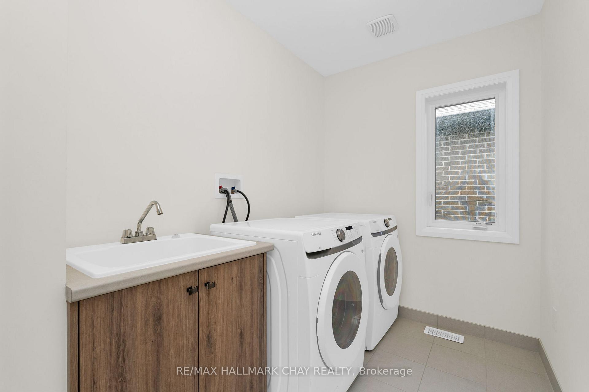 Photo 31 of 58 Bearberry Road, Springwater, Midhurst — HOMEH