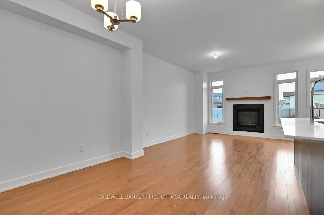 Photo 9 of 2305 Goldhawk Drive, Ottawa, Stittsville (South) — HOMEH