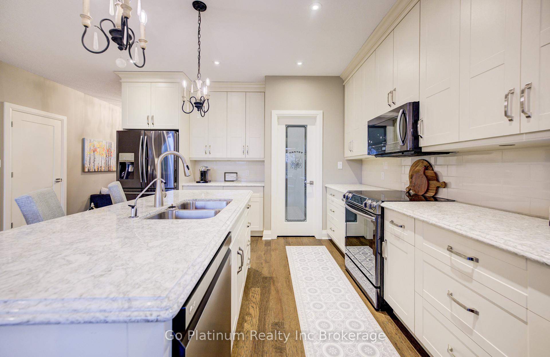 Photo 9 of 683 Forman Avenue, Stratford — HOMEH