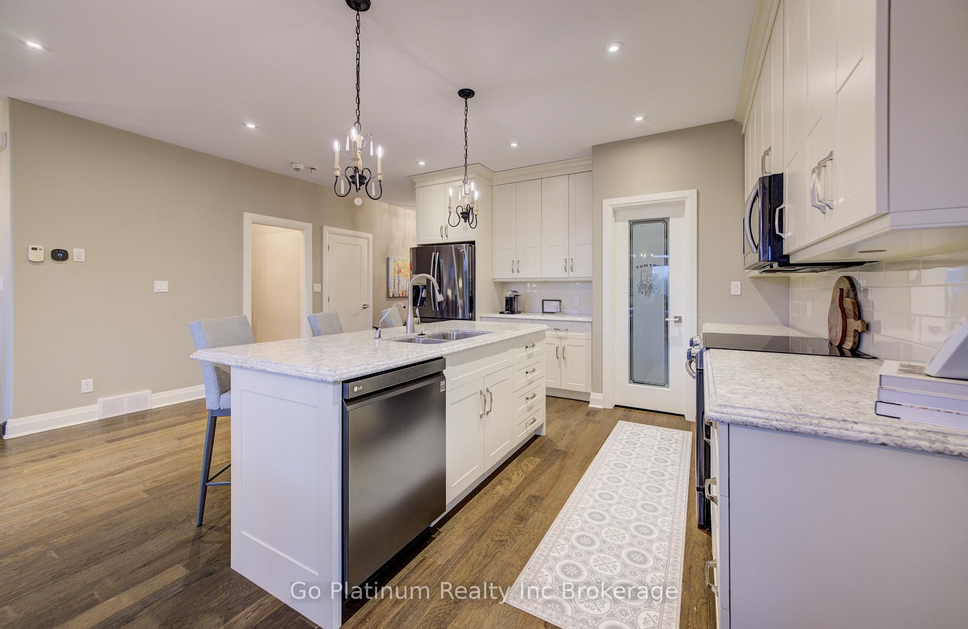 Photo 10 of 683 Forman Avenue, Stratford — HOMEH